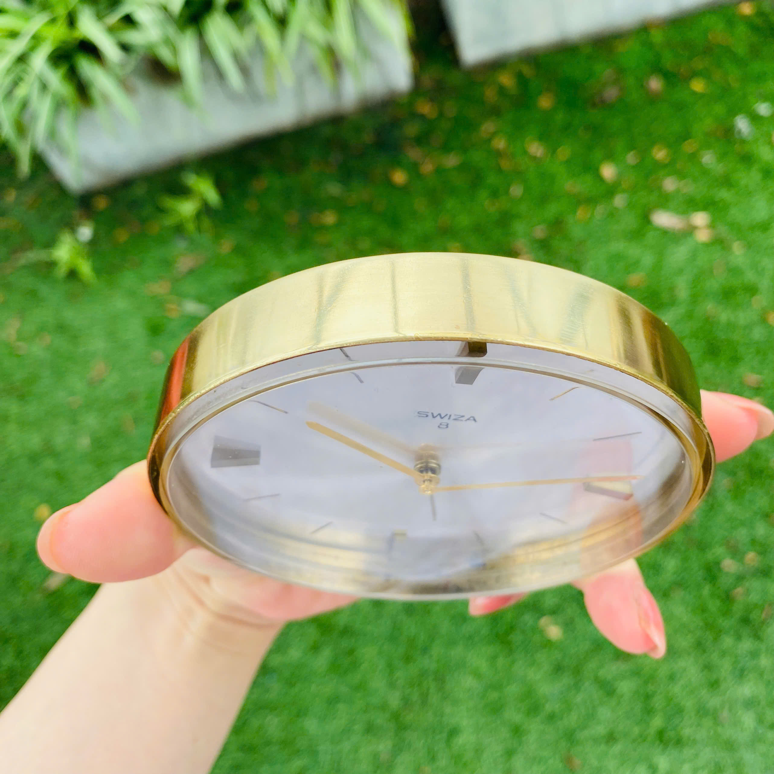 Đồng hồ báo thức Swiza Thụy Sĩ cót tuần