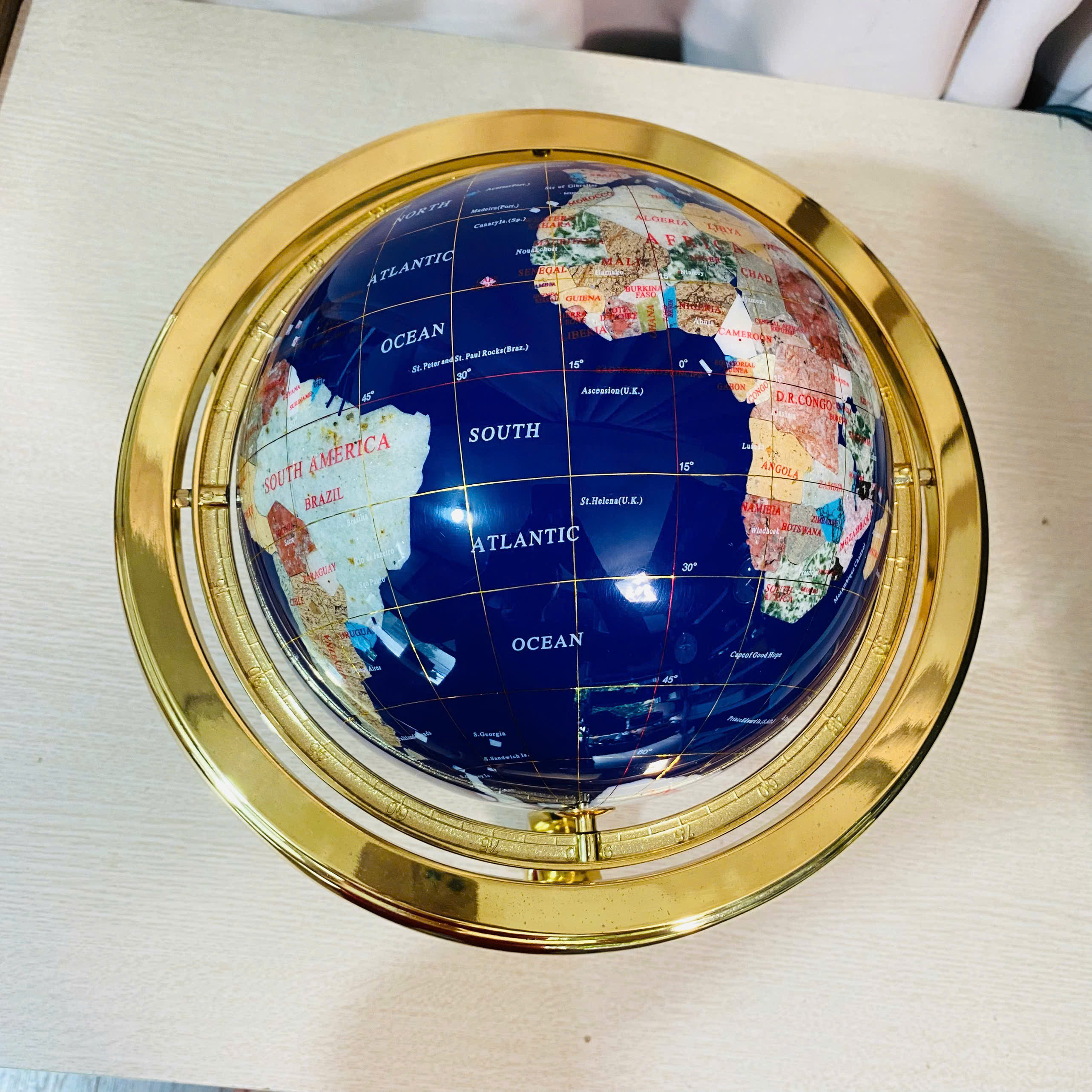 Quả địa cầu thế giới khảm đá đẹp long lanh