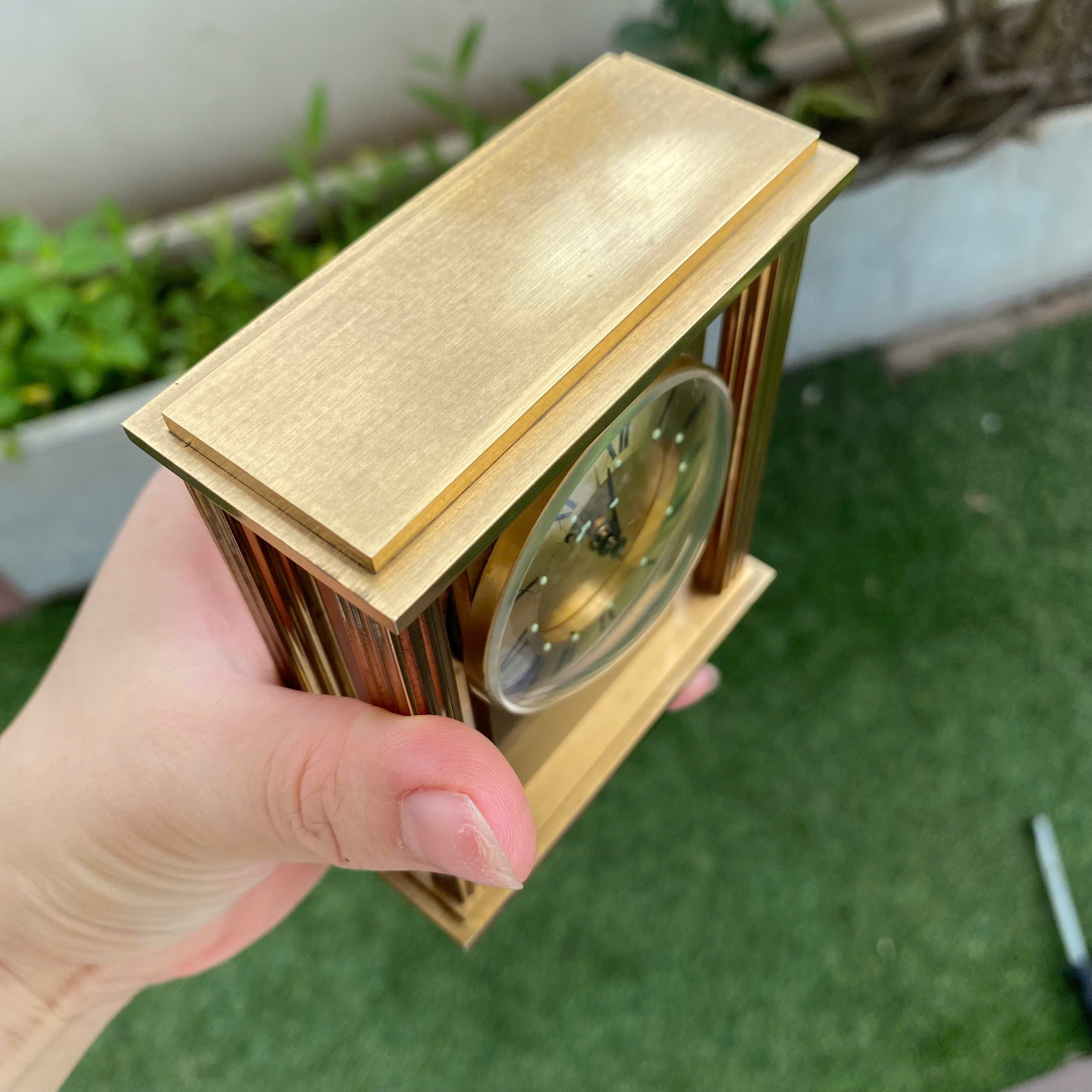 Đồng hồ báo thức Swiza Thụy Sĩ cót tuần