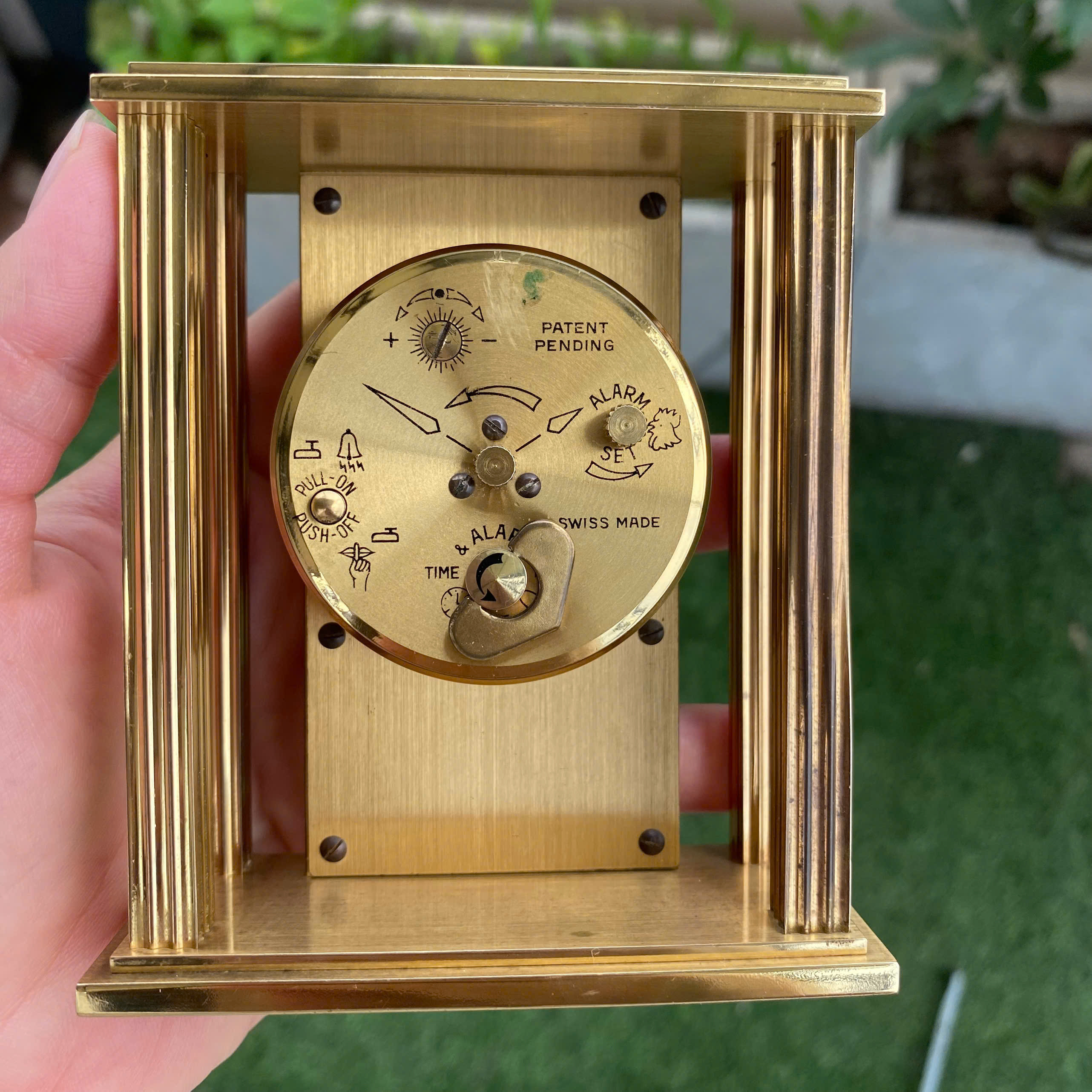 Đồng hồ báo thức Swiza Thụy Sĩ cót tuần