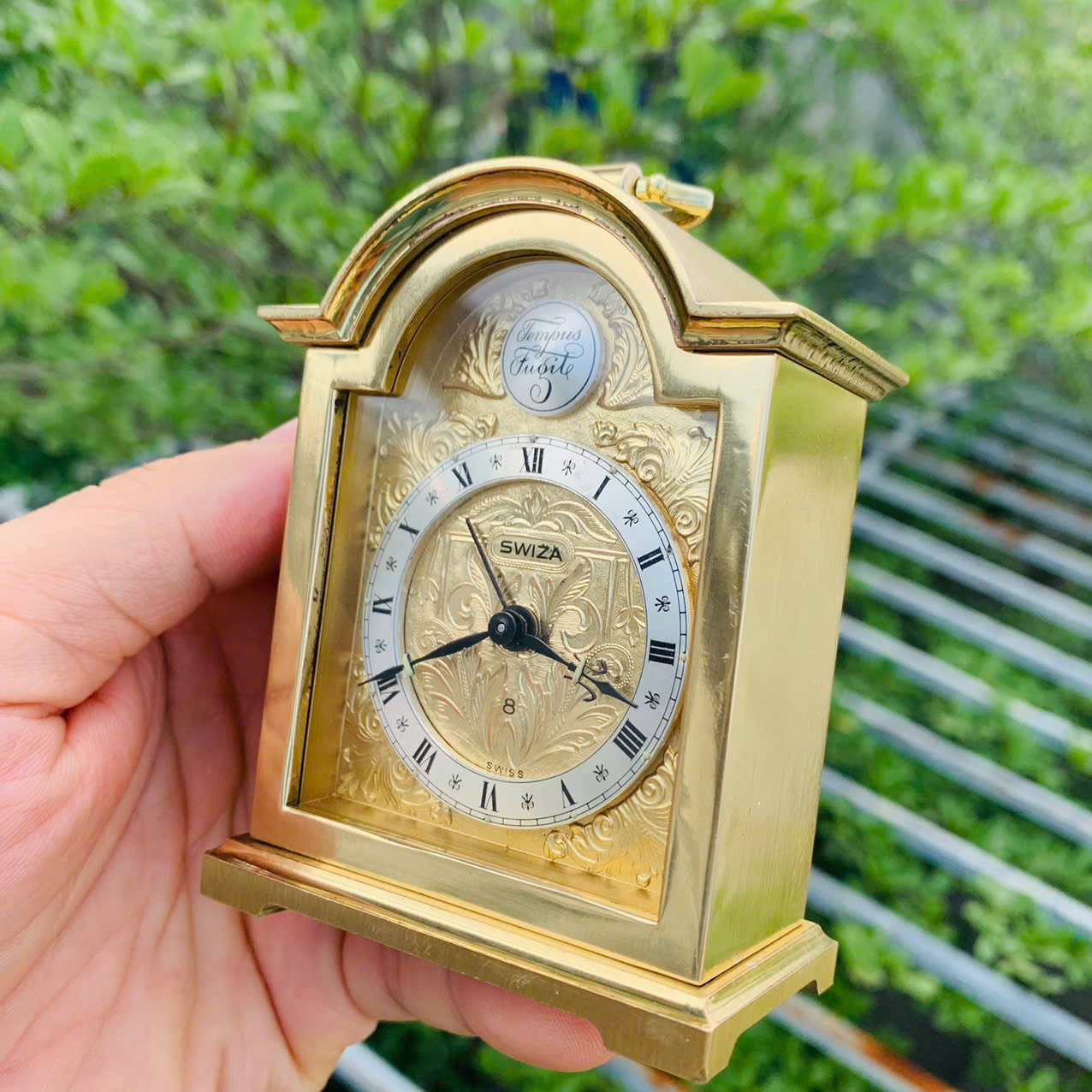 Đồng hồ báo thức Swiza cót tuần