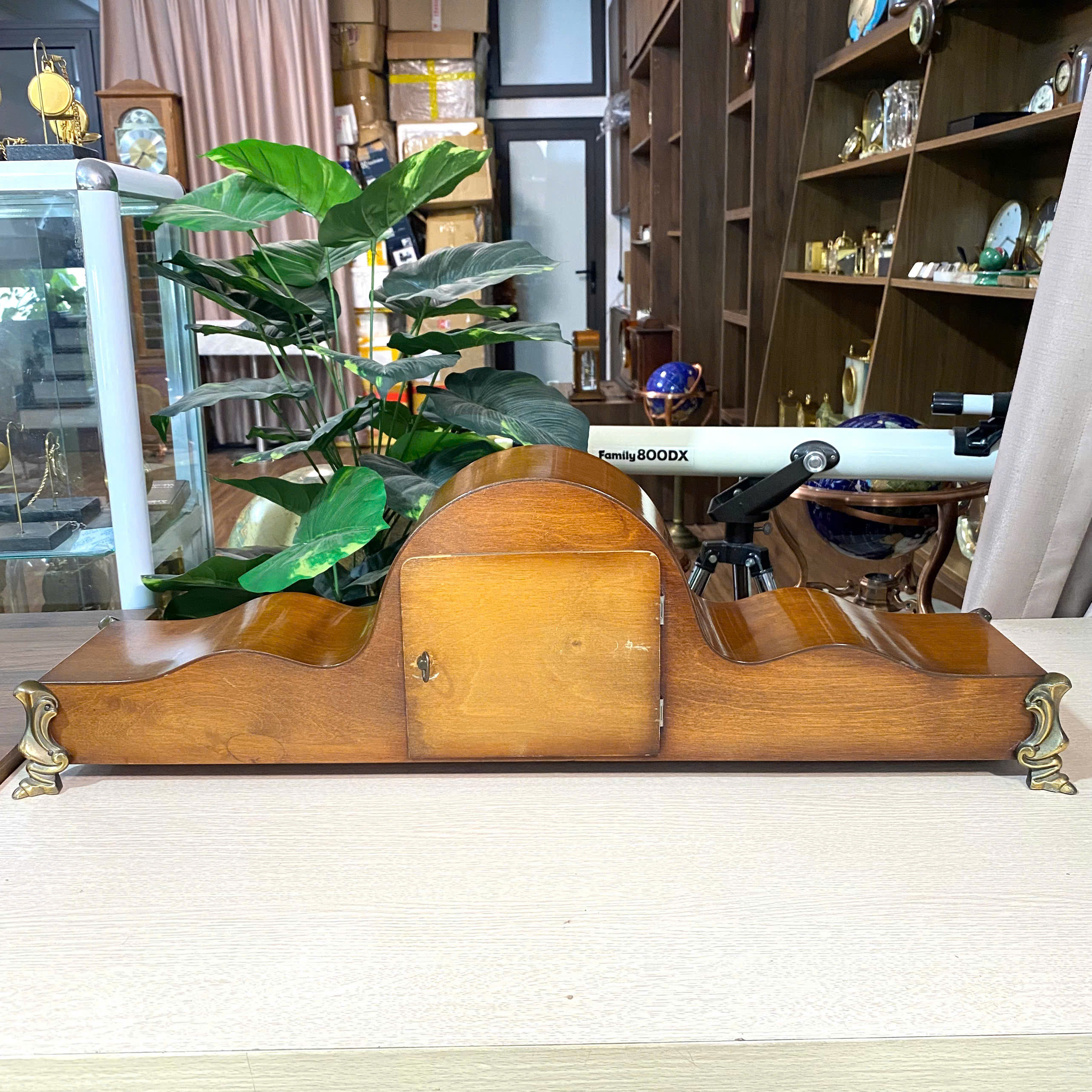 Đồng hồ vai bò Đức, size lớn chân đúc đồng