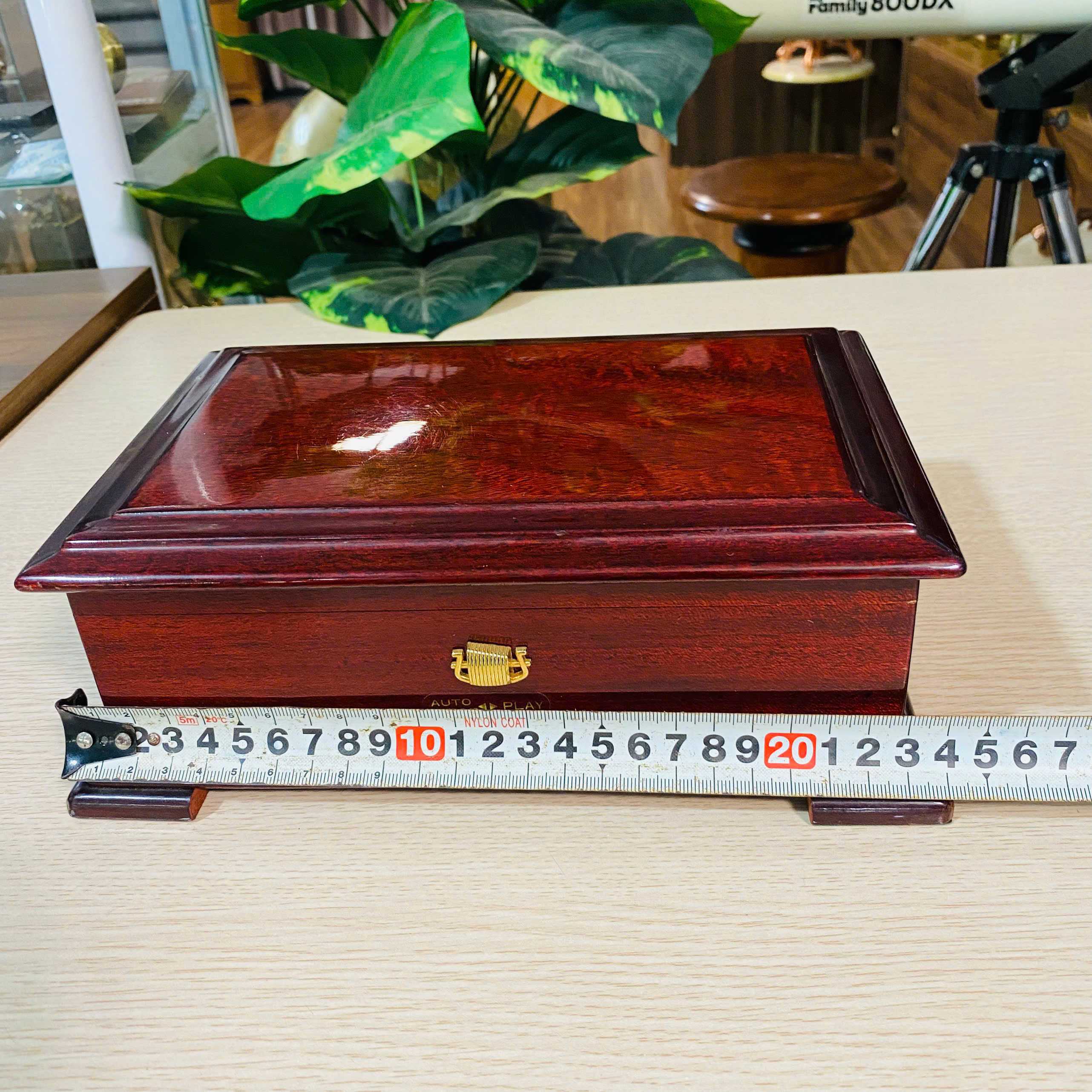 Hộp nhạc Sankyo Orpheus 50 nốt, chơi 2 bản nhạc.