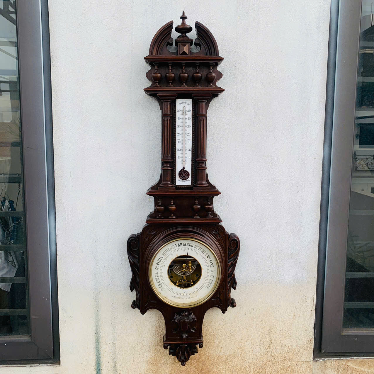 Phong vũ biểu cổ size lớn hiếm gặp