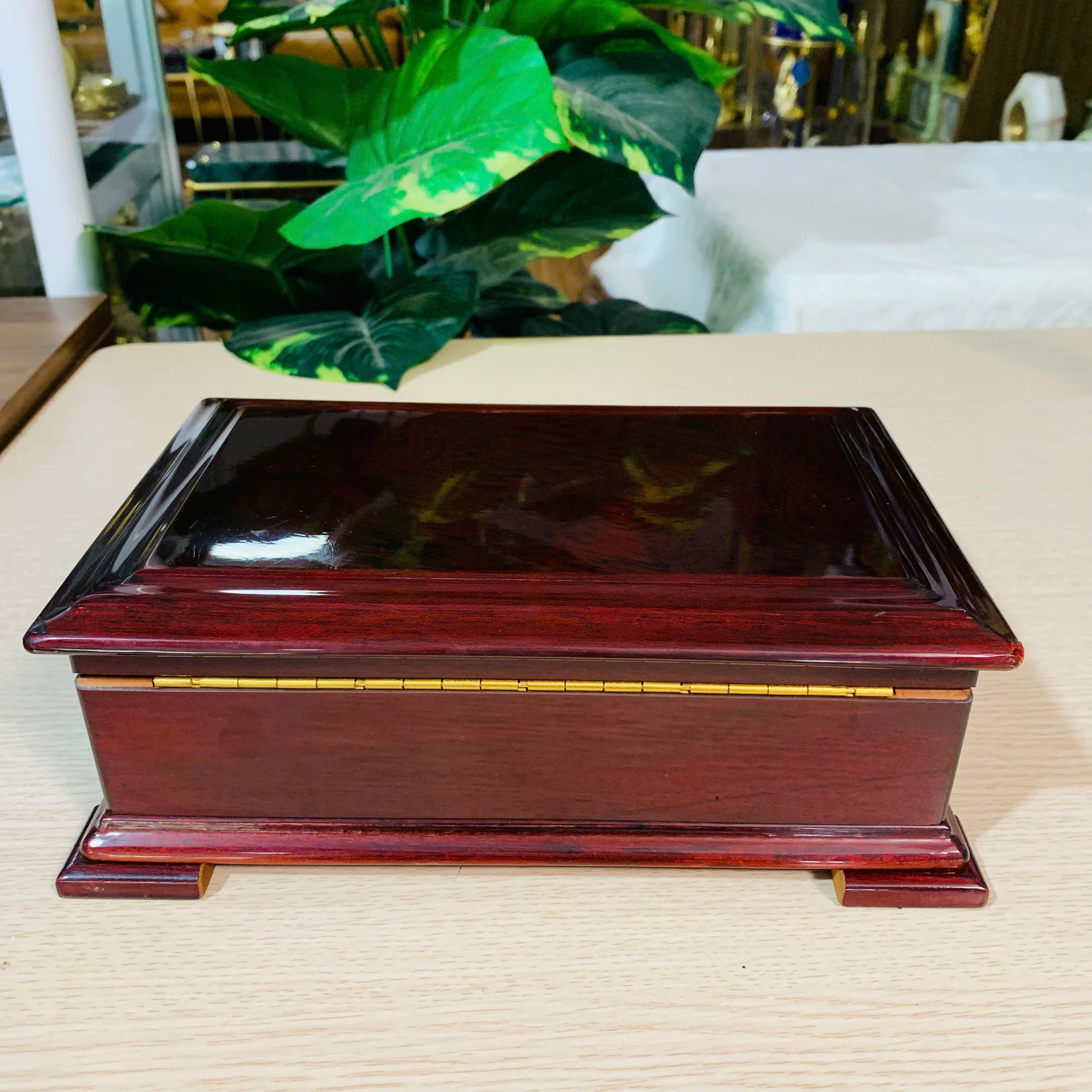 Hộp nhạc Sankyo Orpheus 50 nốt, chơi 2 bản nhạc.