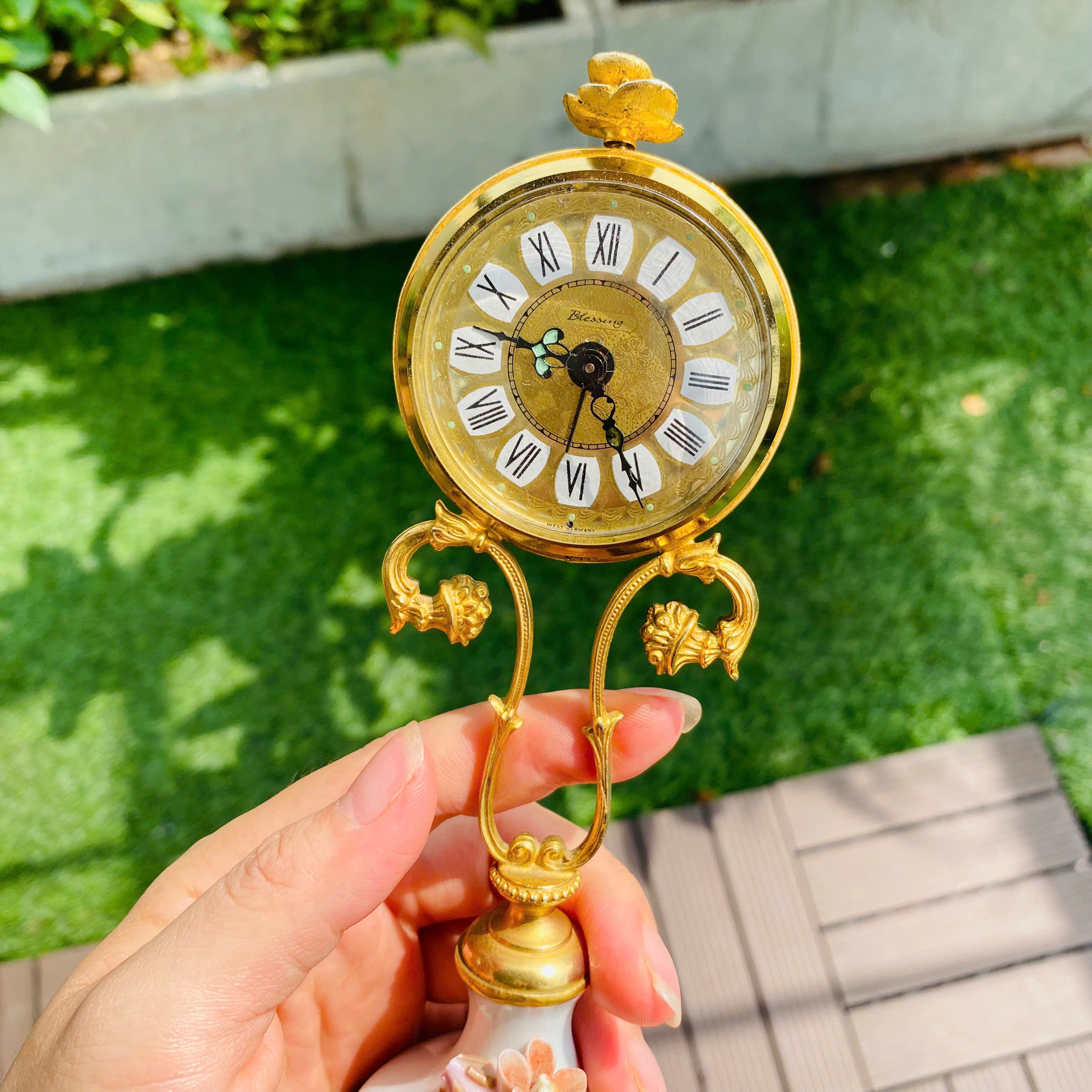 Đồng hồ báo thức Blessing cót ngày