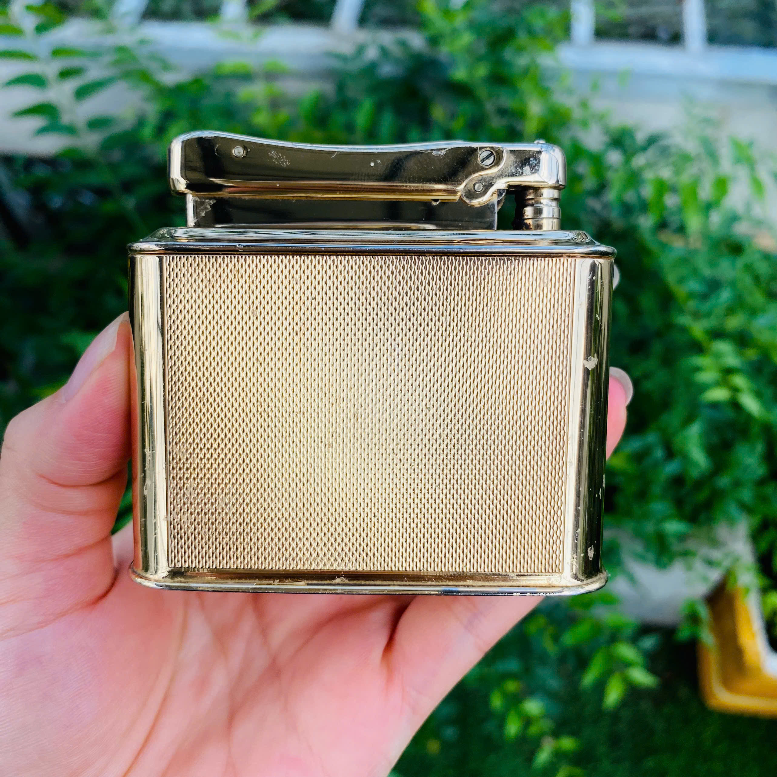Đồng hồ Colibri Thụy Sĩ kết hợp bật lửa