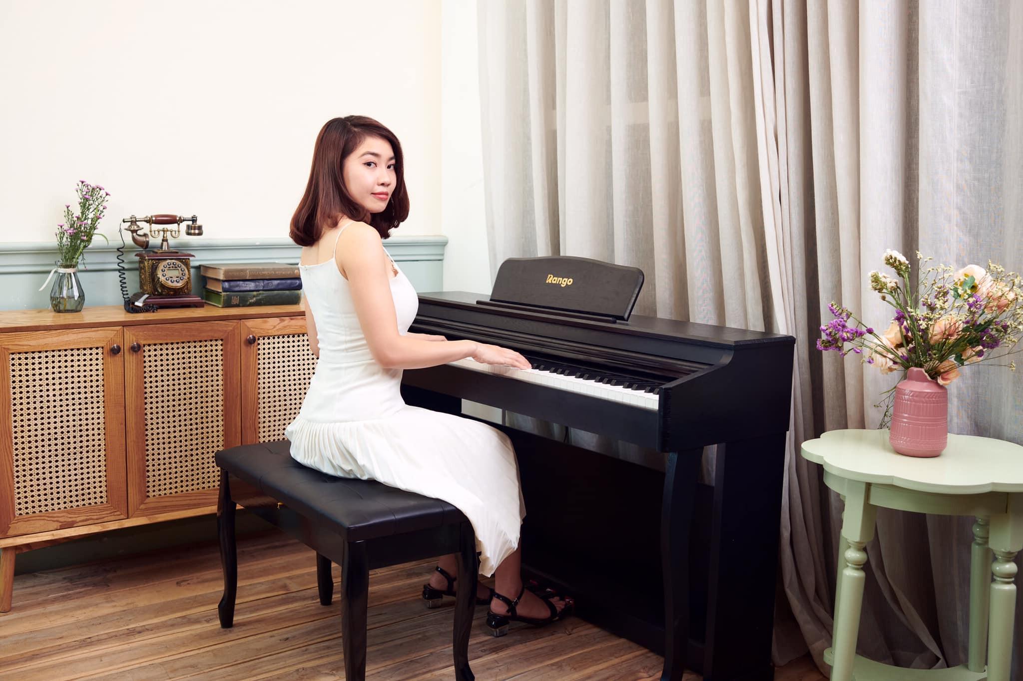 Piano Rango RG330 - BLK + Tặng Tai Nghe Cao Cấp