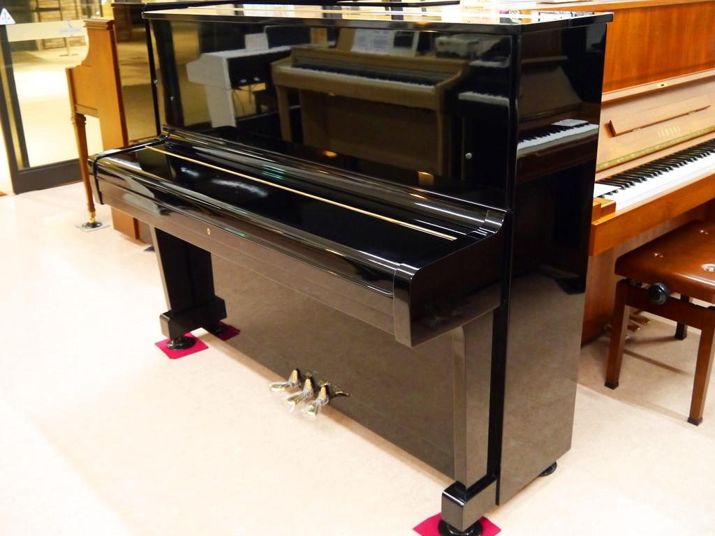 Yamaha U1E