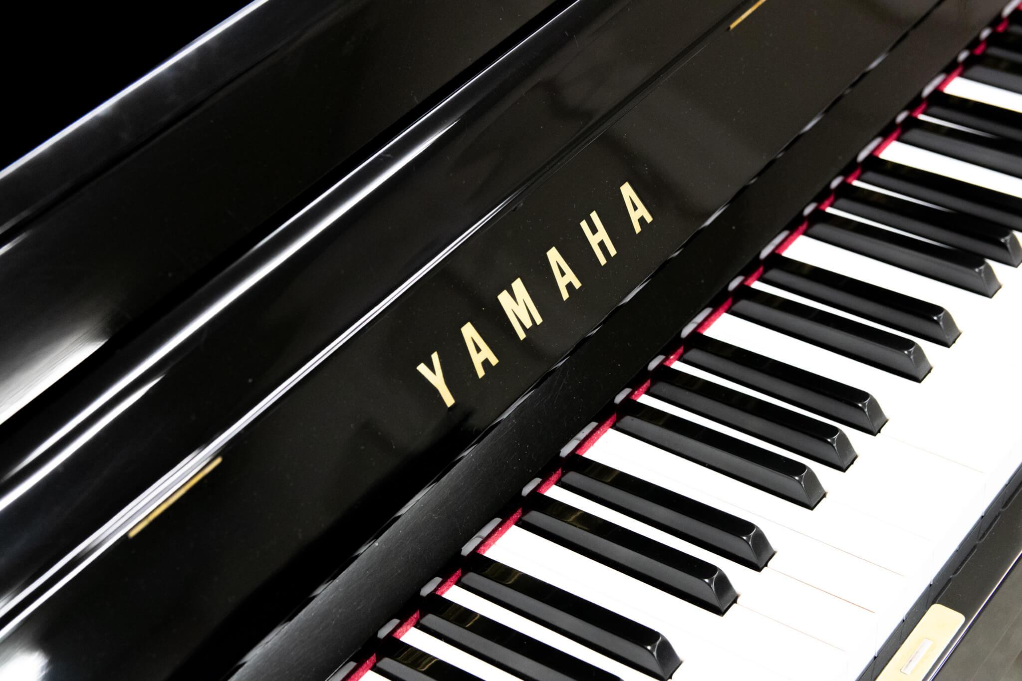 Yamaha U1H