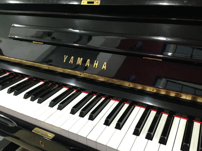 Yamaha U3H