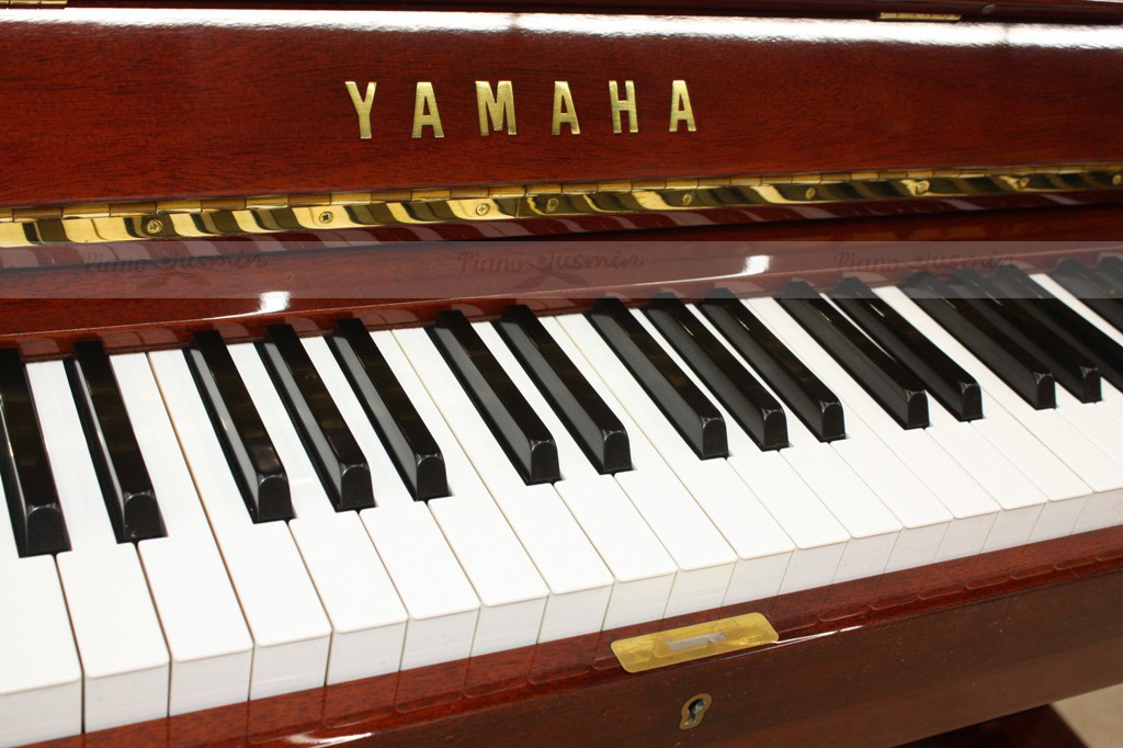 Piano Yamaha W106 cao cấp