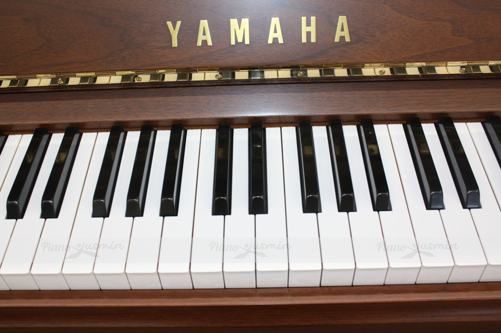 Piano Yamaha U30Wn