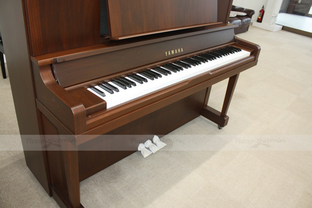 Piano yamaha UX30Wn