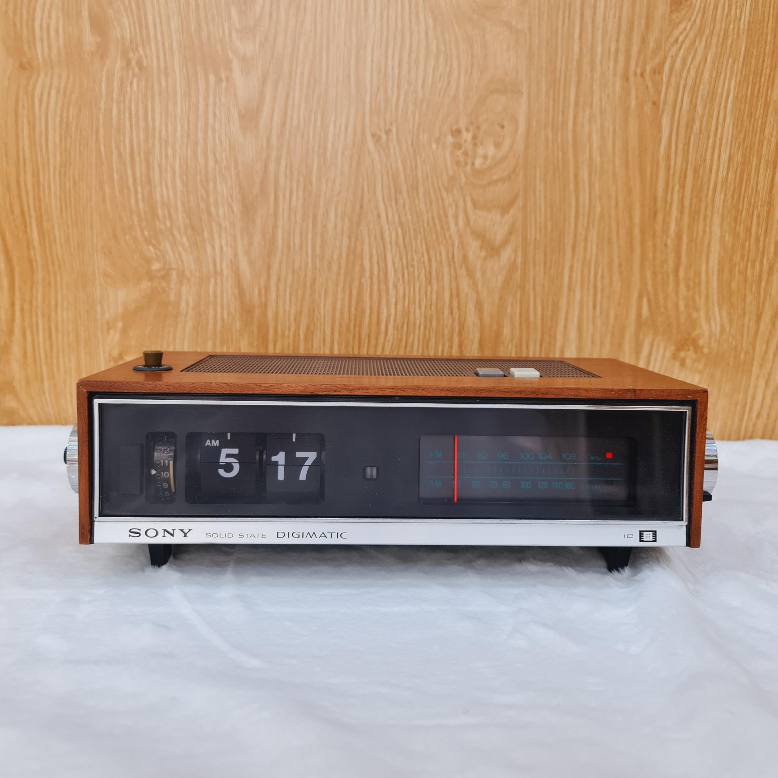 Radio Sony Flip Number Clock