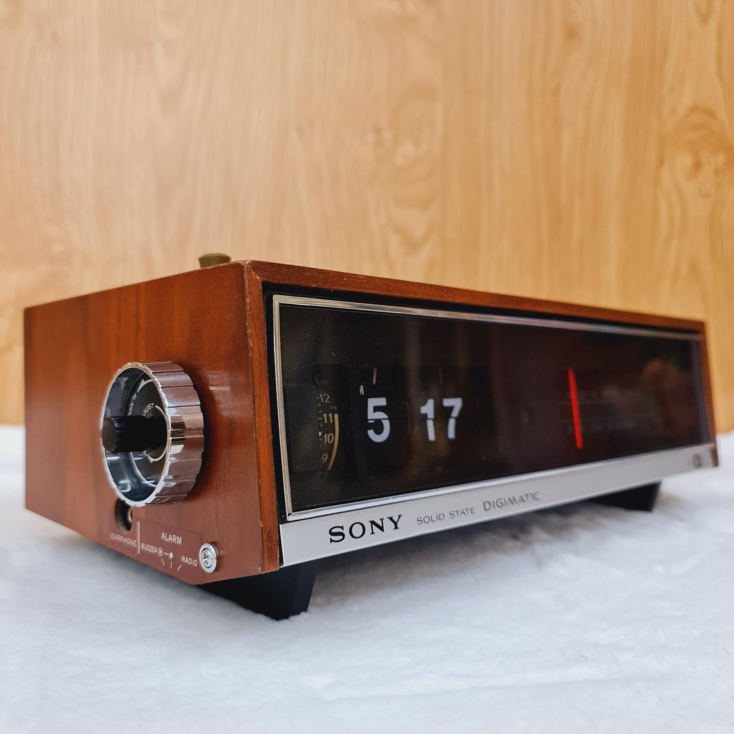 Radio Sony Flip Number Clock