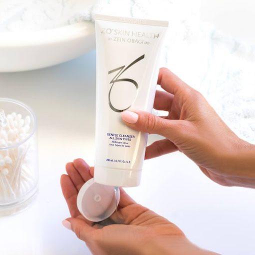 Sữa rửa mặt dùng cho mọi loại da Zo Skin Health Gentle Cleanser 60ml