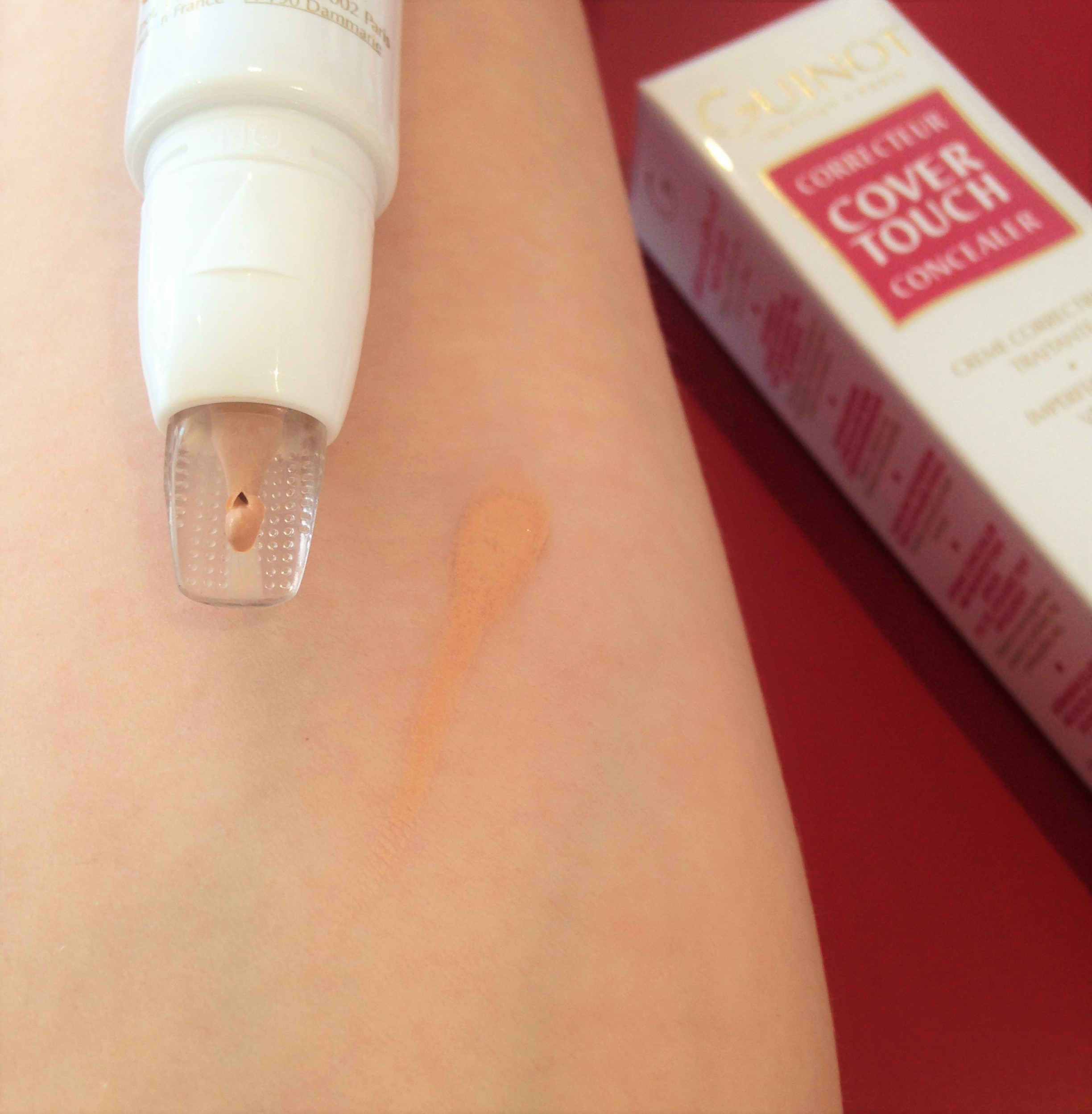 Cover Touch Concealer - Kem điều trị mụn và che khuyết điểm
