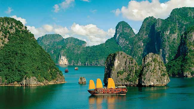 Hanoi – Sapa - Halong- Ninhbinh 8 days 7 nights, cruise overnight