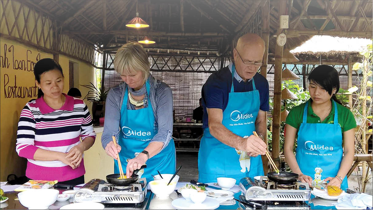 VIETNAMESE COOKING CLASS at HANOI FOOD CULTURE