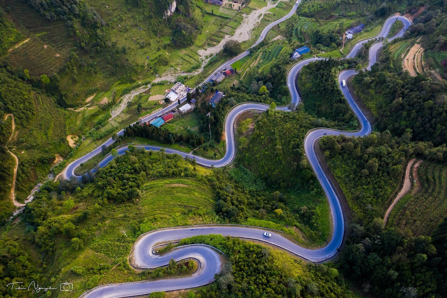 Ha Giang Loop Bus Tour 2 days 3 nights