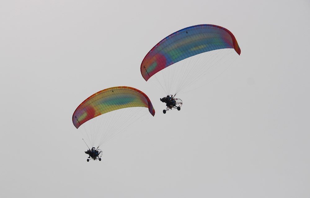 Paragliding festival offers tourists fresh experience in Nha Trang