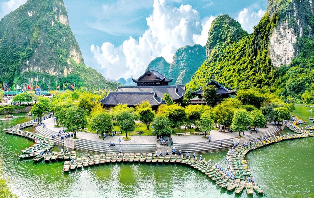 Hoa Lu – Trang An 1 day tour