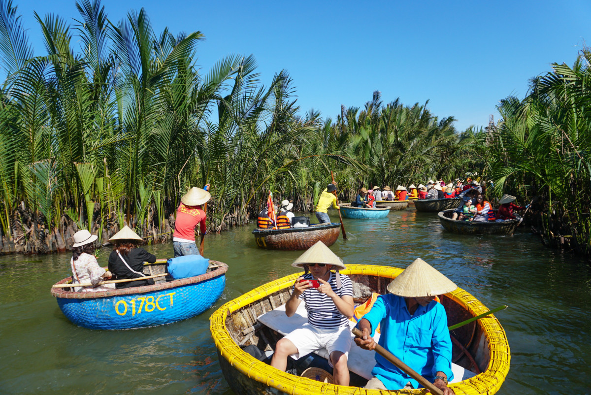 Danang - Son Tra - Bana Hills - Hoian - Bay Mau Forest 5 days 4 nights