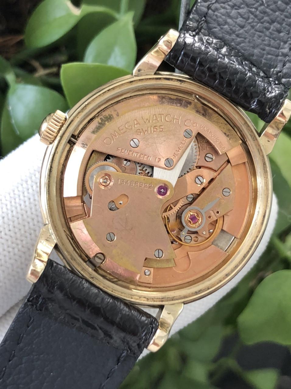 Đồng hồ đeo tay Omega Vintage