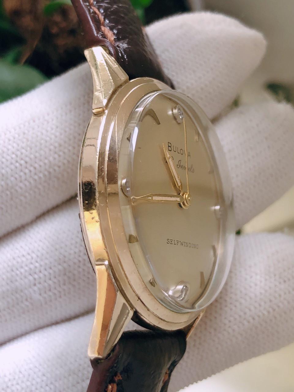 Đồng hồ đeo tay Bulova