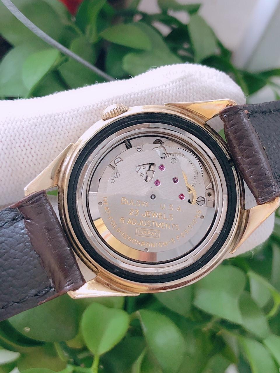 Đồng hồ đeo tay Bulova