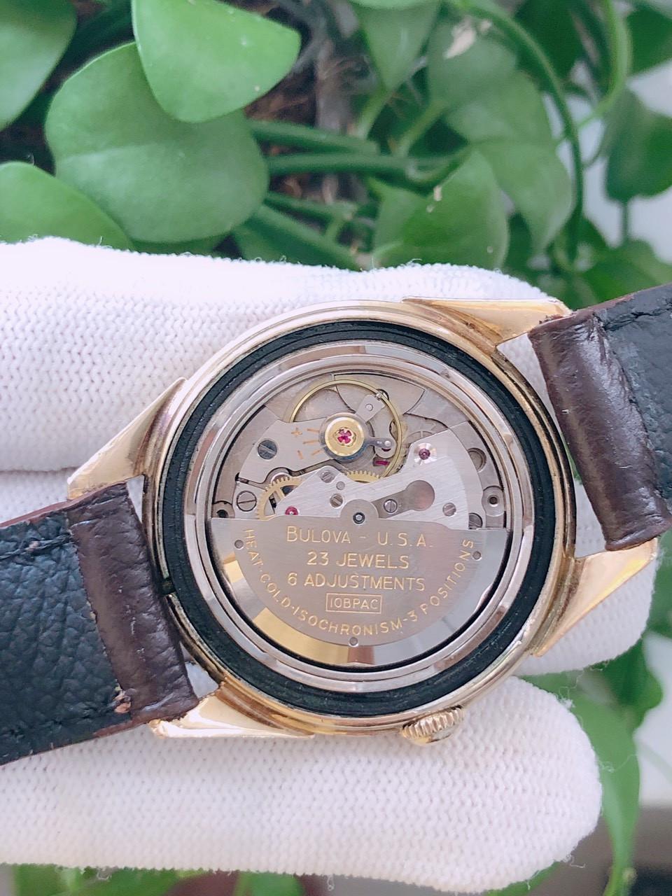 Đồng hồ đeo tay Bulova