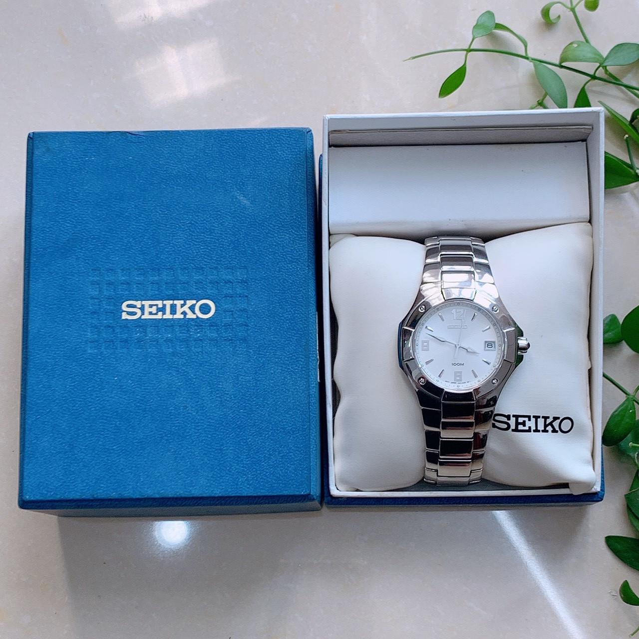 Đồng hồ đeo tay nam Seiko