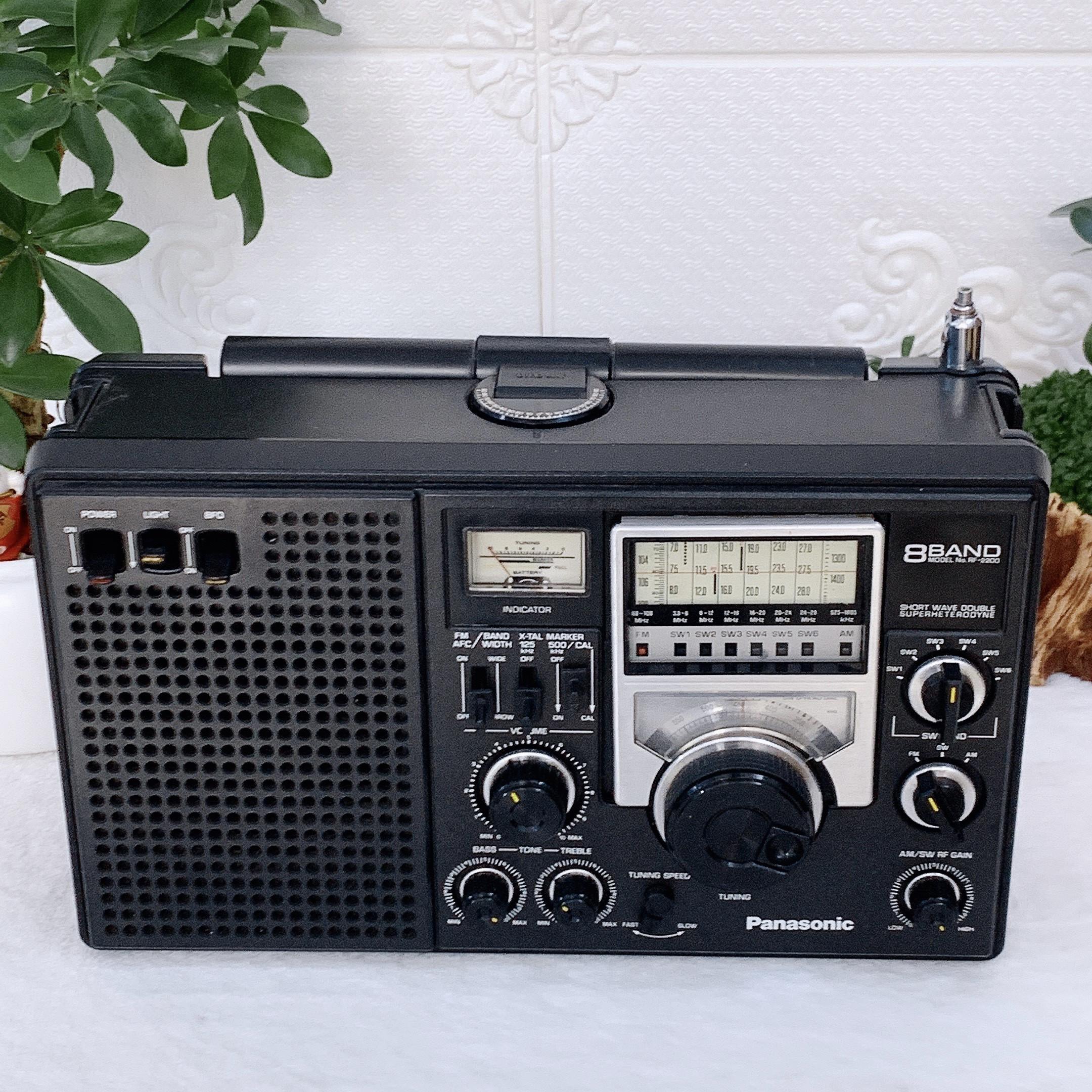 Radio Panasonic RF - 2200 AM/FM