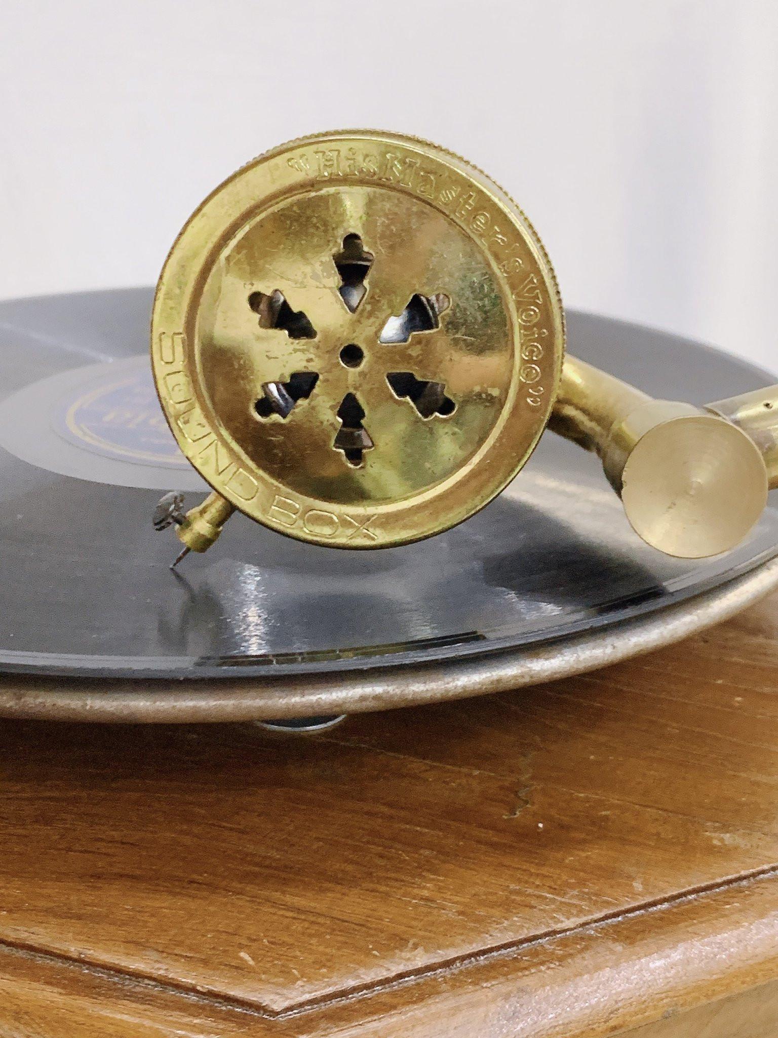 Máy hát Gramophone cổ điển - Hoạt động tốt