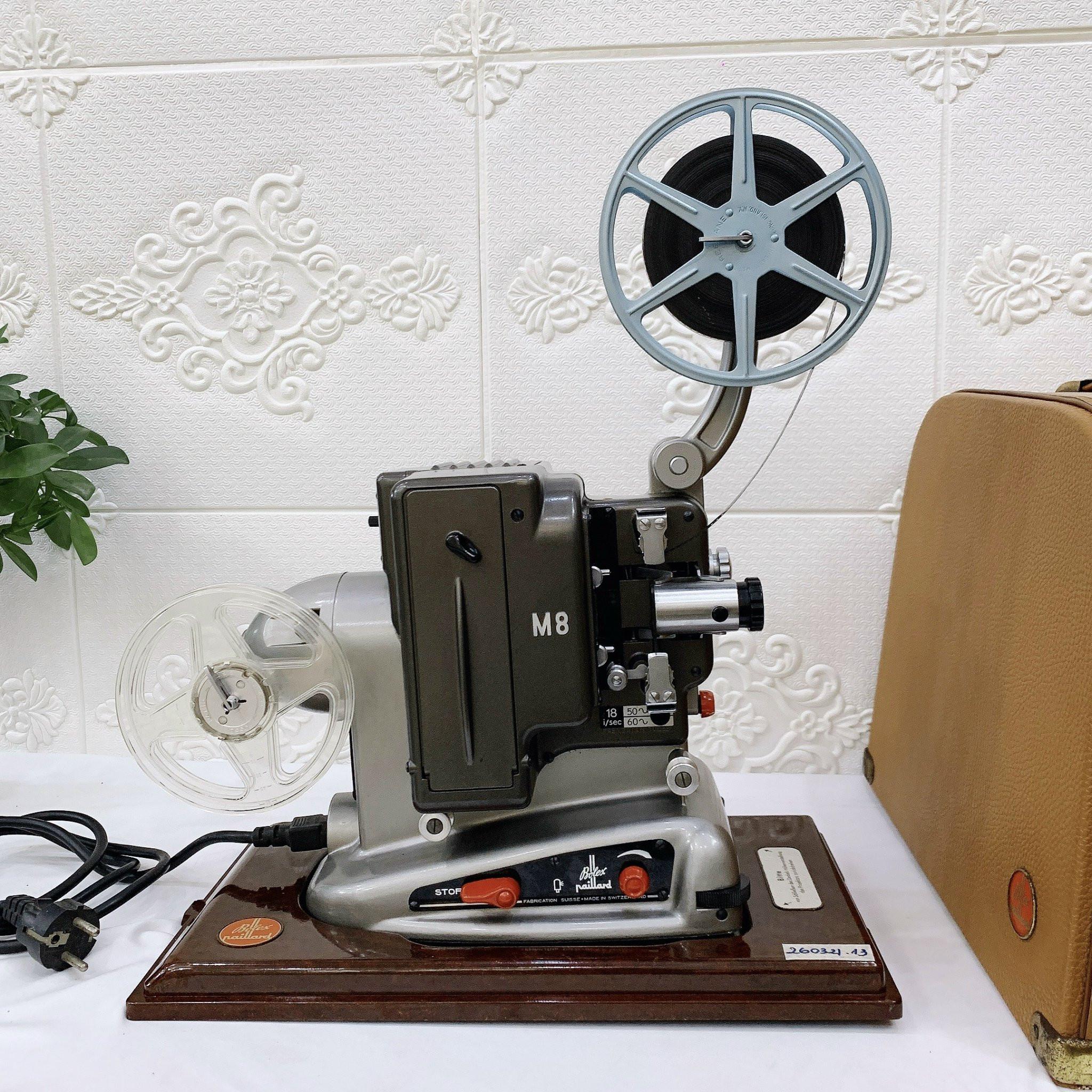 Máy chiếu phim Bolex Paillard M8 cổ điển