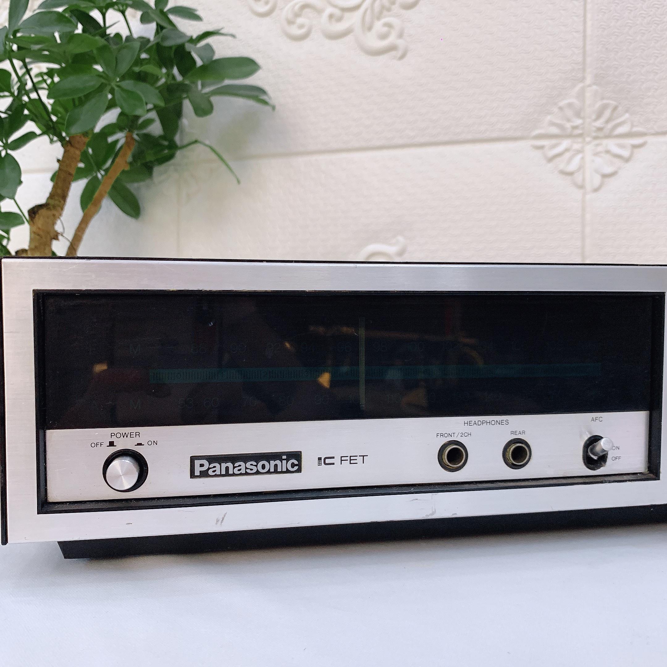 Radio Panasonic RE-7740 kết nối loa “đánh 4 kênh”