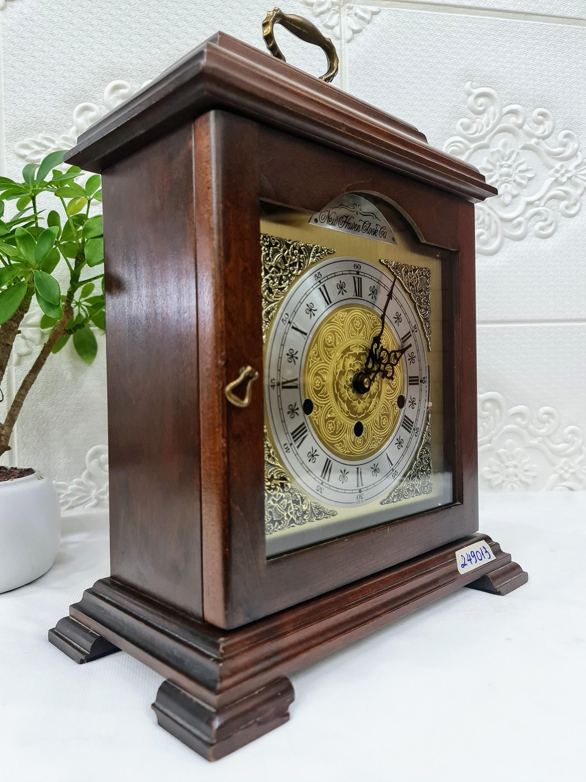 Đồng hồ để bàn New Haven Clock Co.