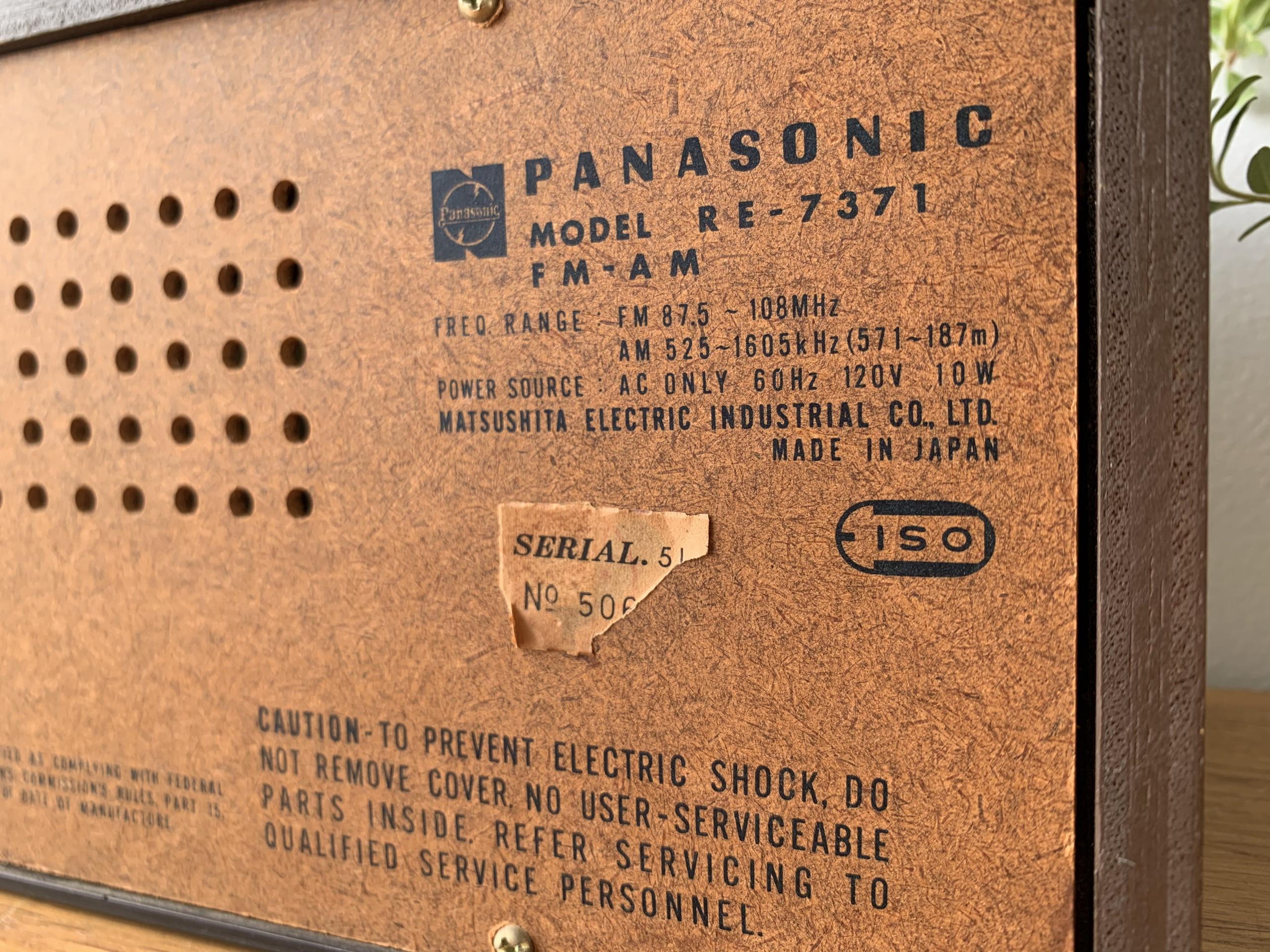 Radio Panasonic model RE-7371 cổ điển