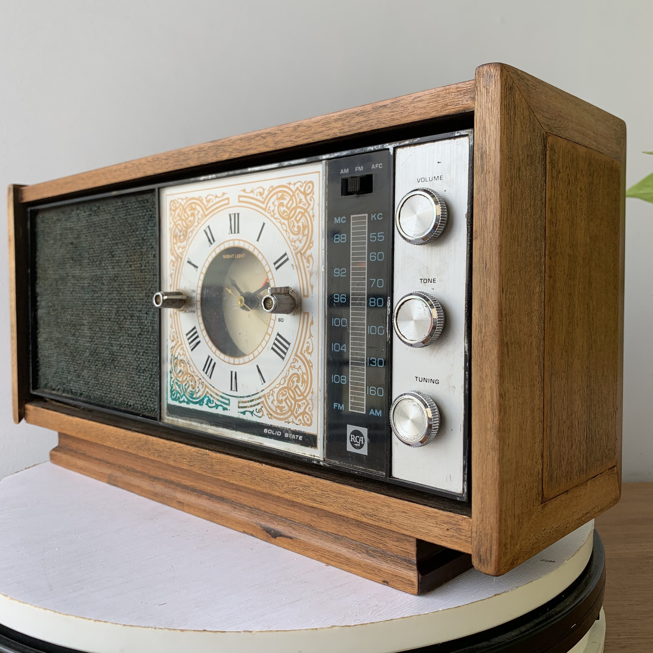 Radio RCA model RLS51W cổ điển