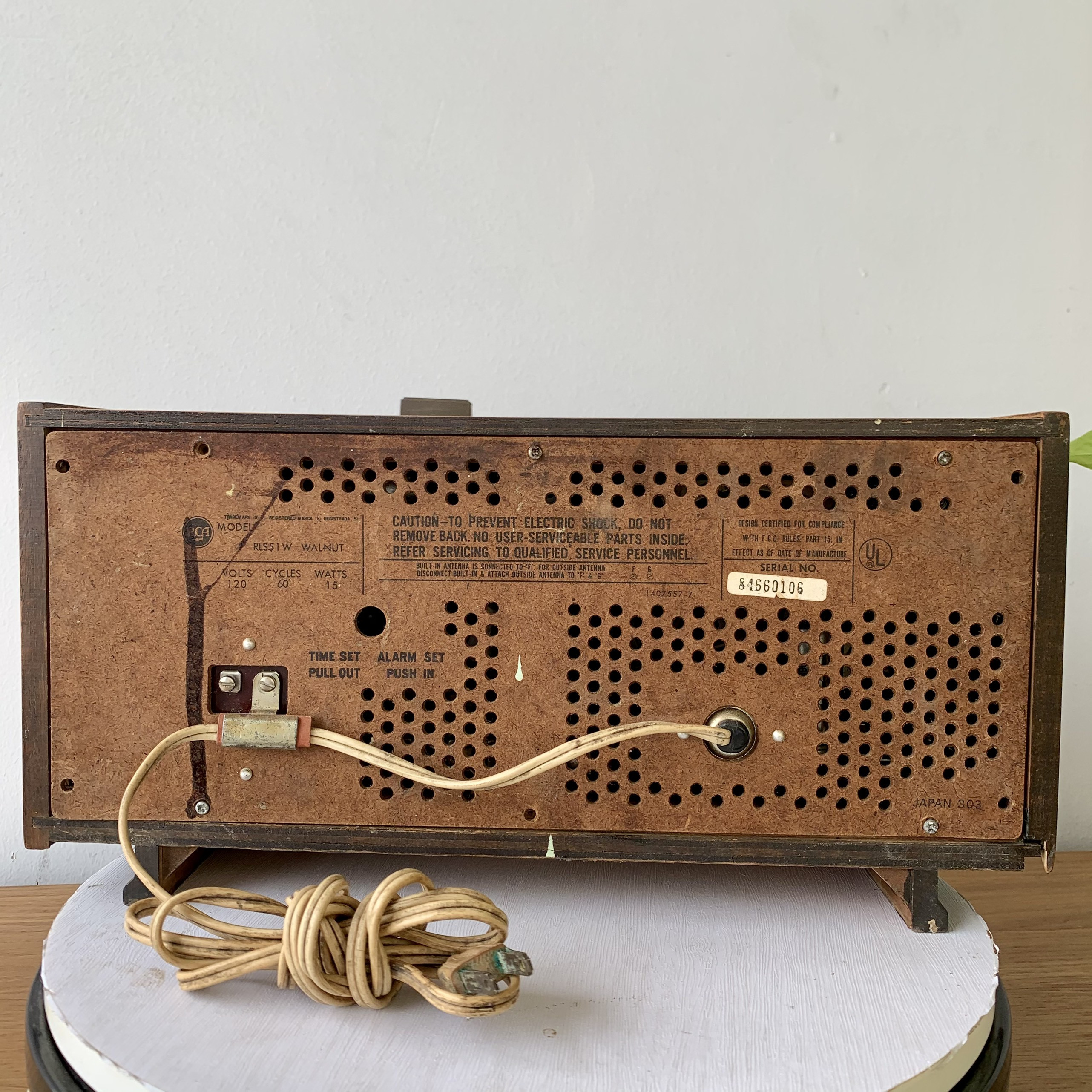 Radio RCA model RLS51W cổ điển