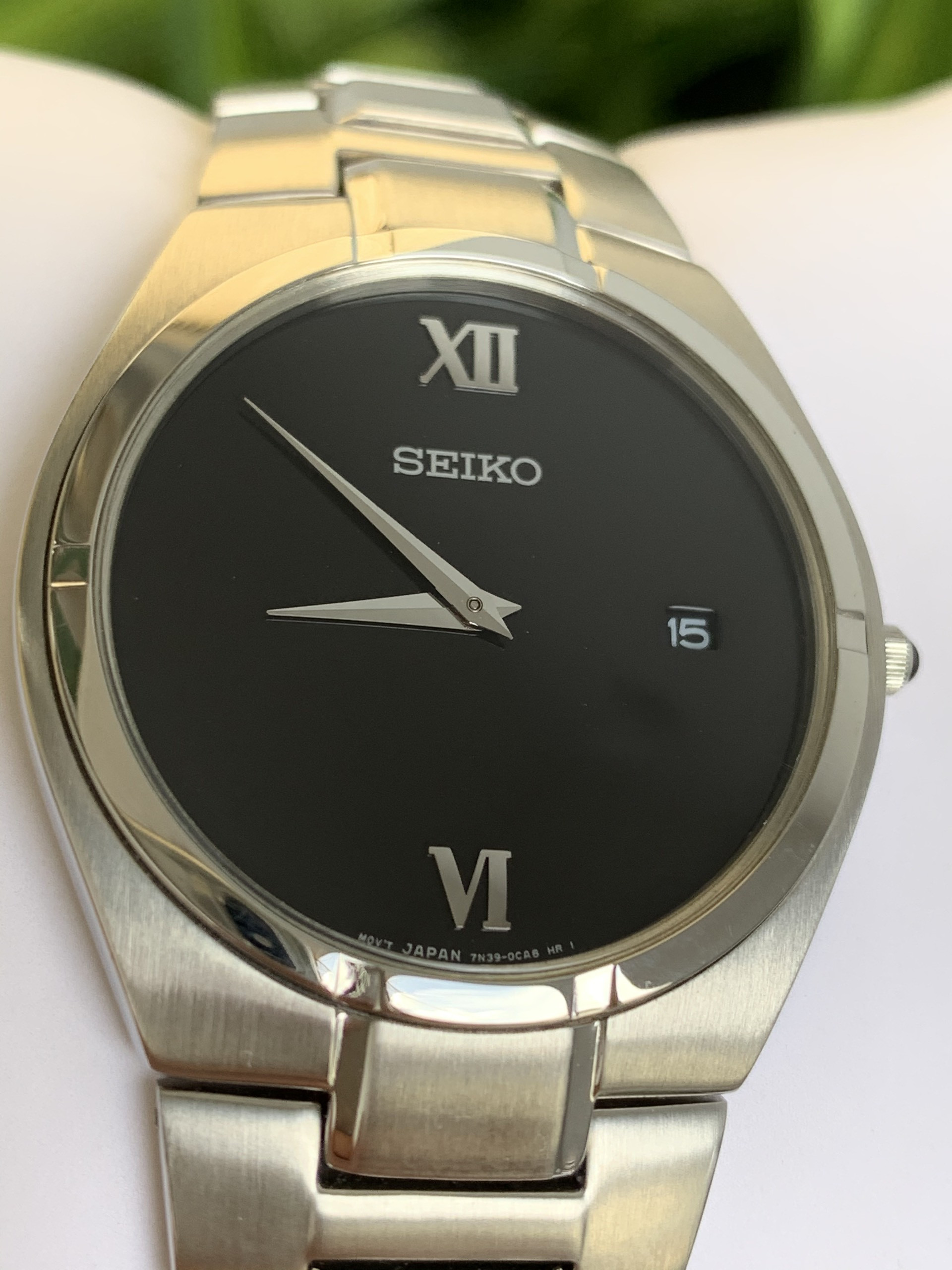 Đồng hồ đeo tay nam Seiko mặt đen