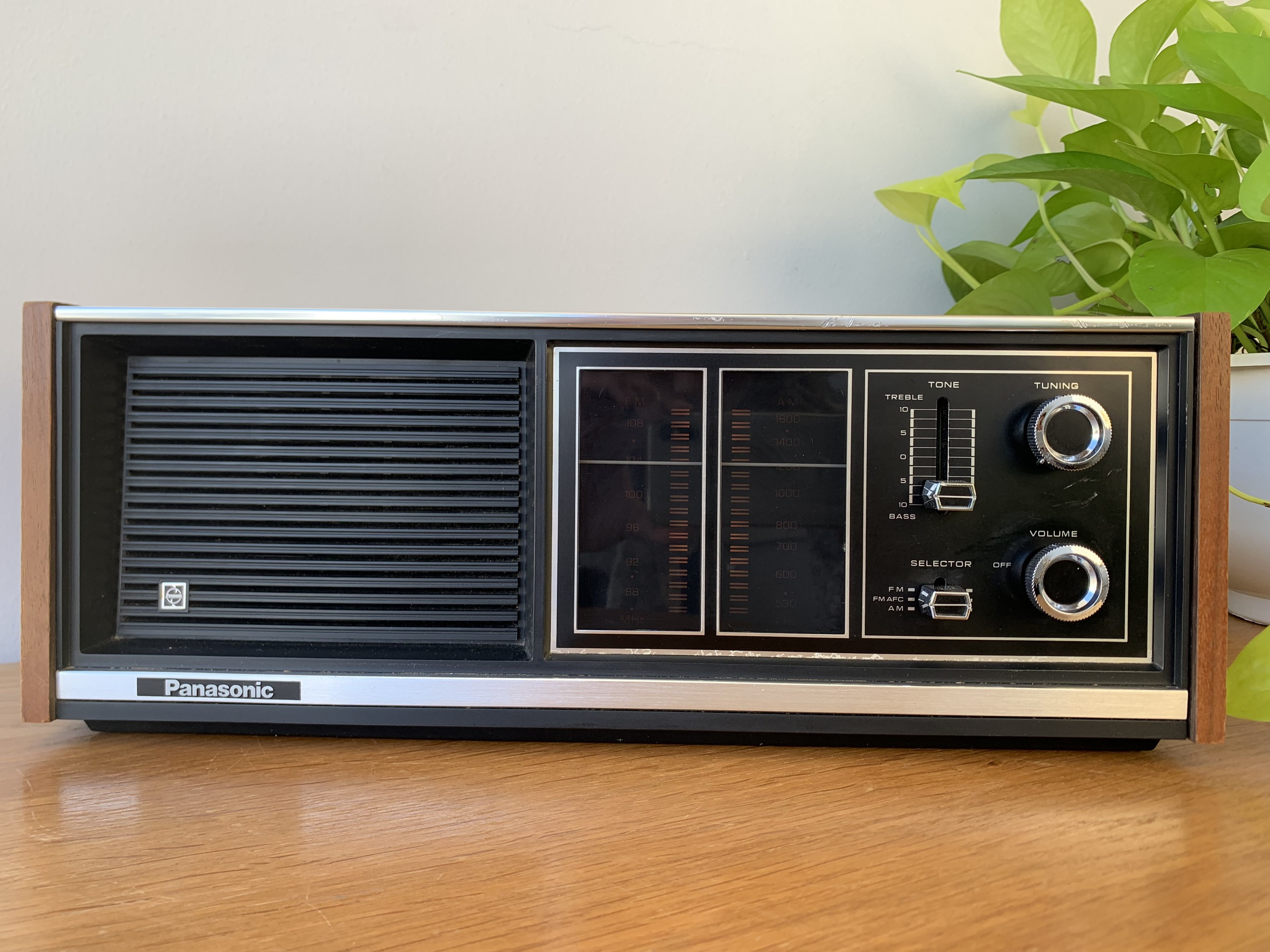 Radio Panasonic model RE-7371 vintage