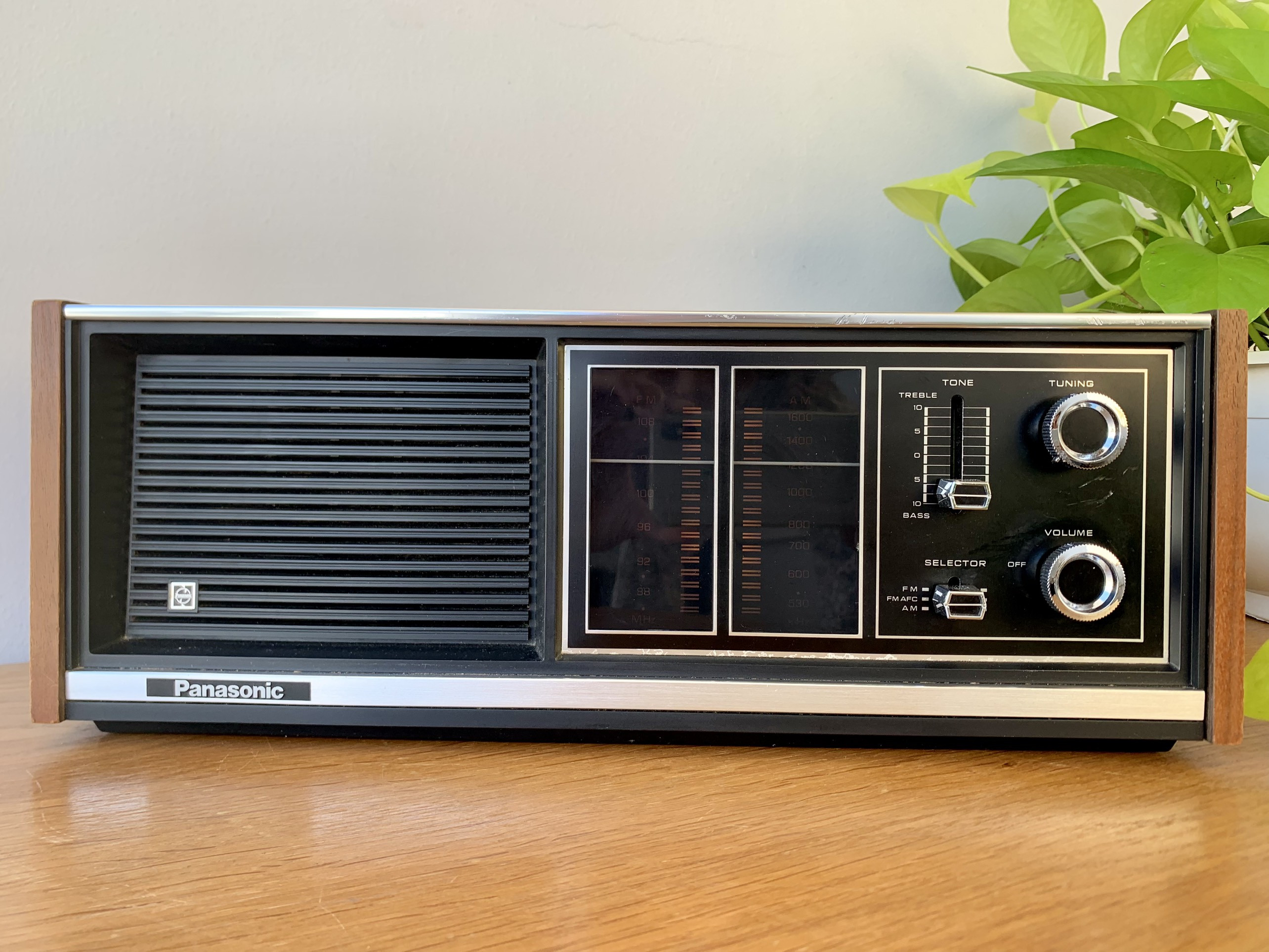 Radio Panasonic model RE-7371 vintage