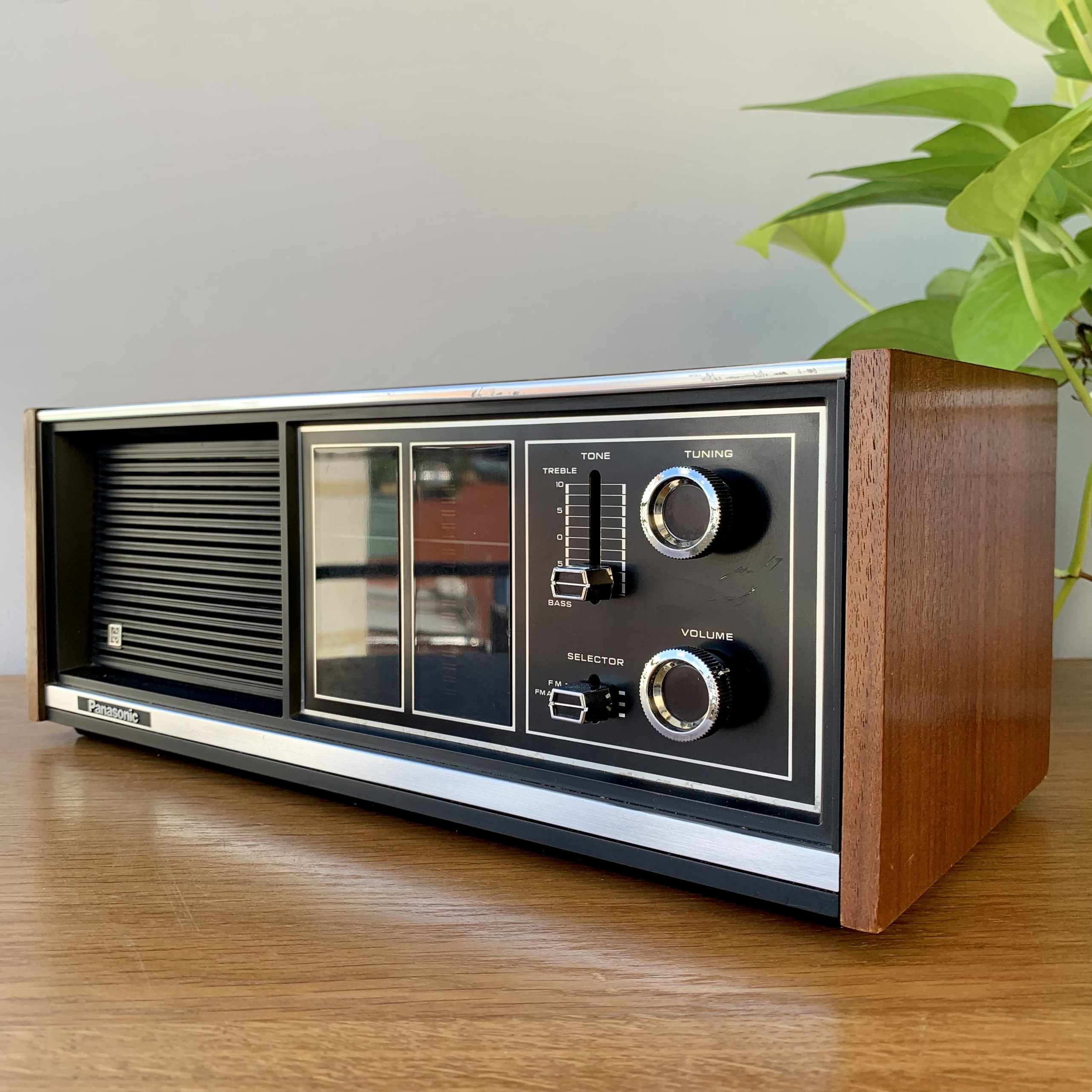 Radio Panasonic model RE-7371 vintage