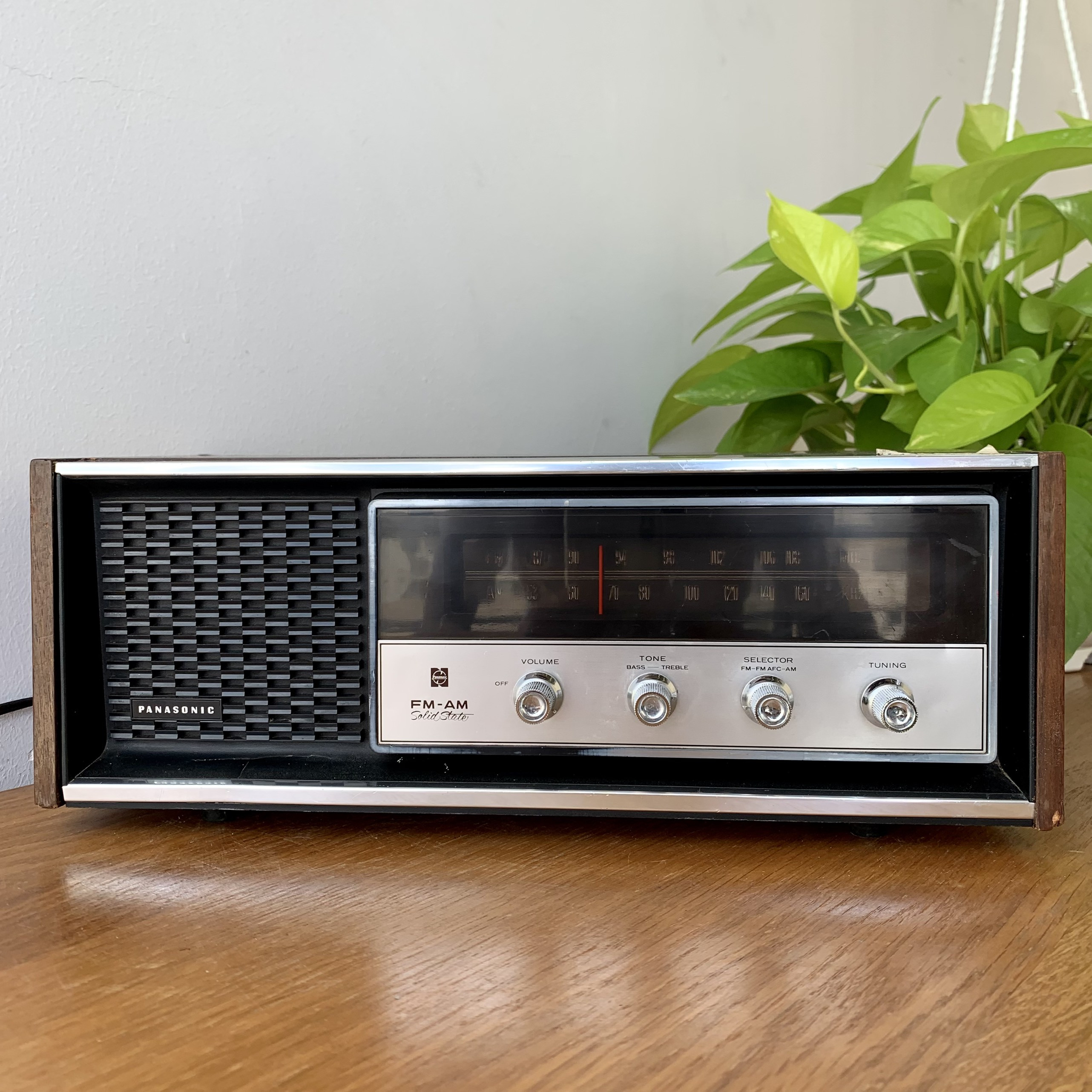 Radio Panasonic AM/FM model RE-7369 Japan