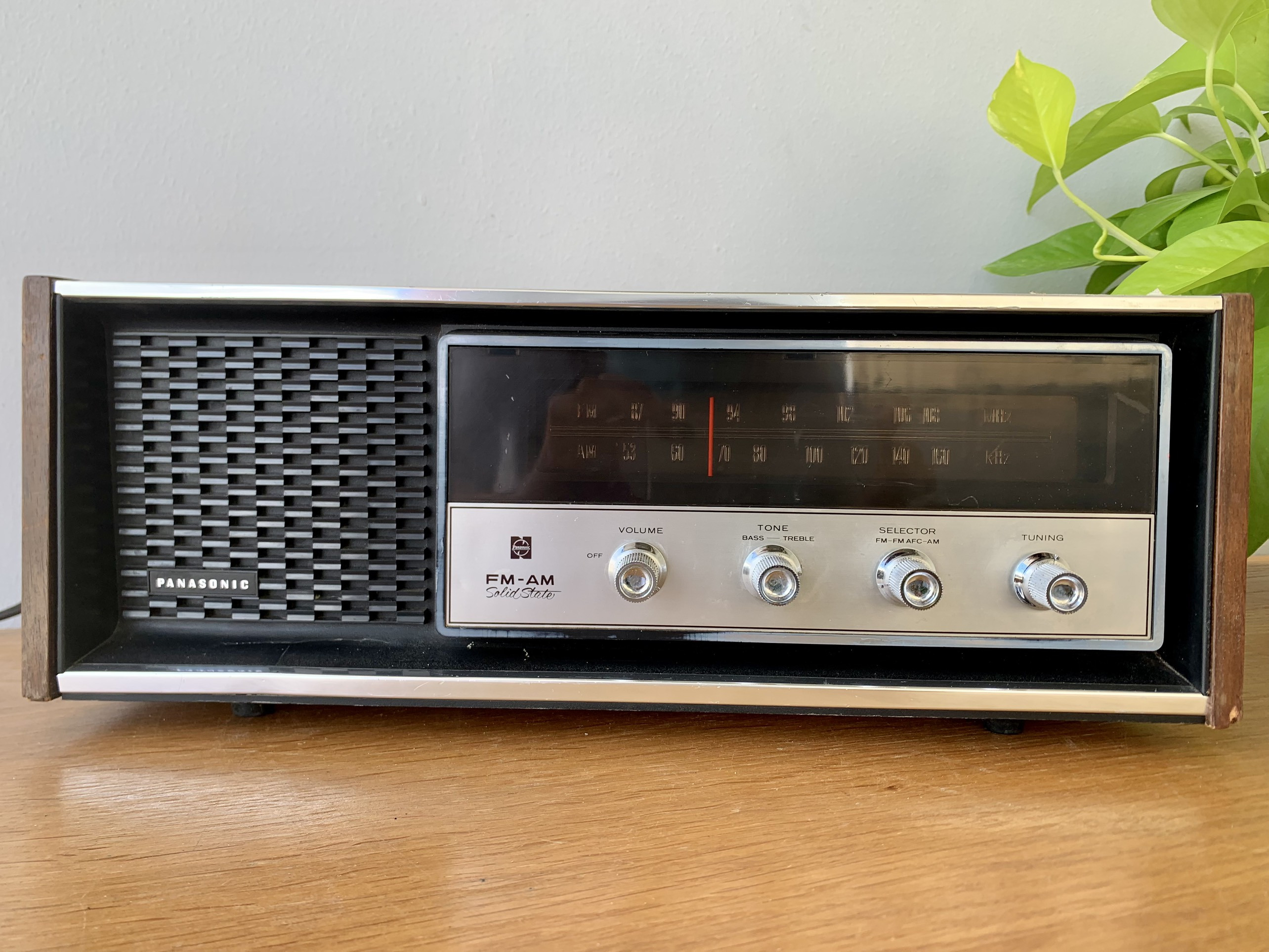 Radio Panasonic AM/FM model RE-7369 Japan