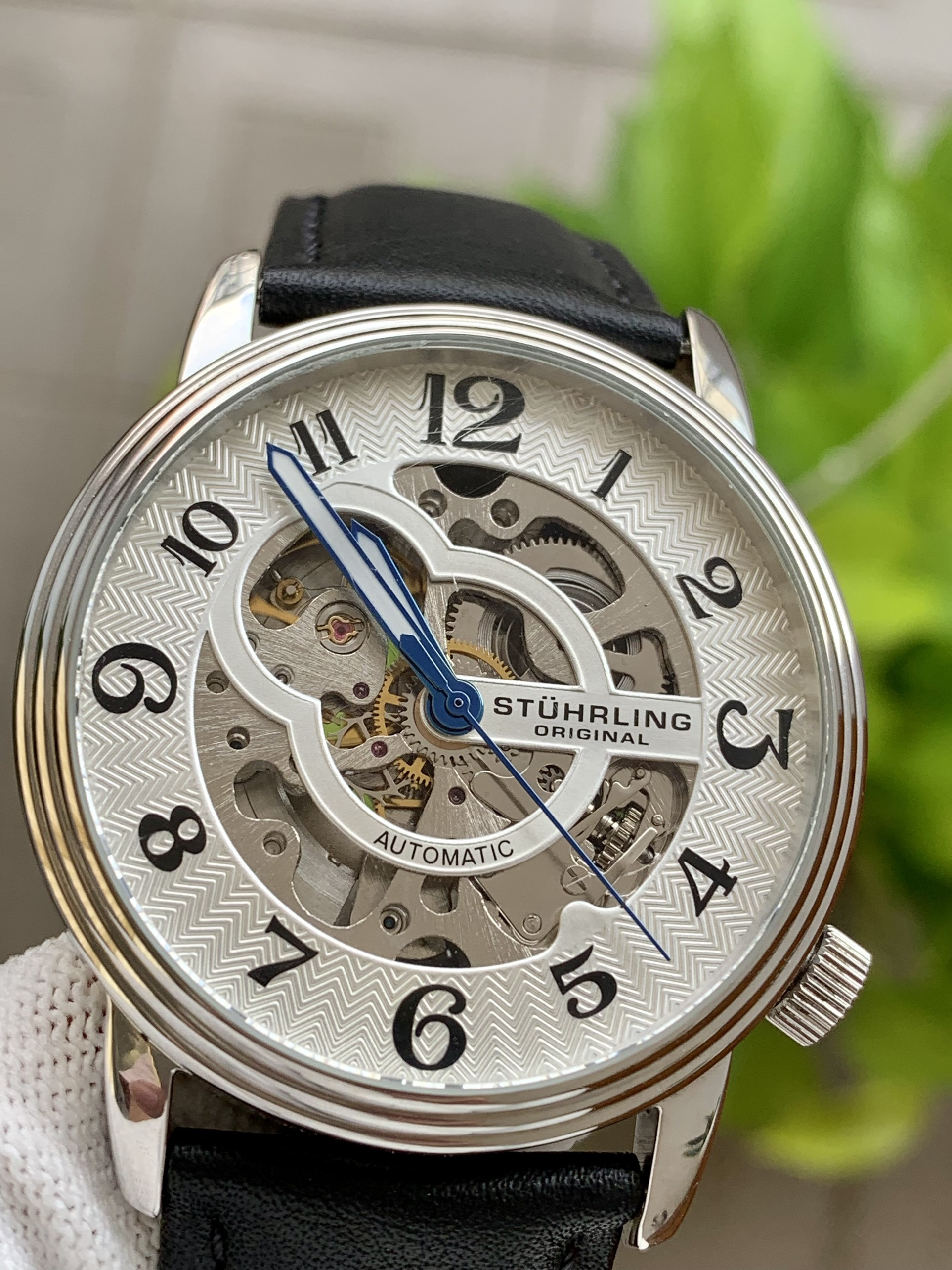 Đồng hồ đeo tay nam Stuhrling Skeleton