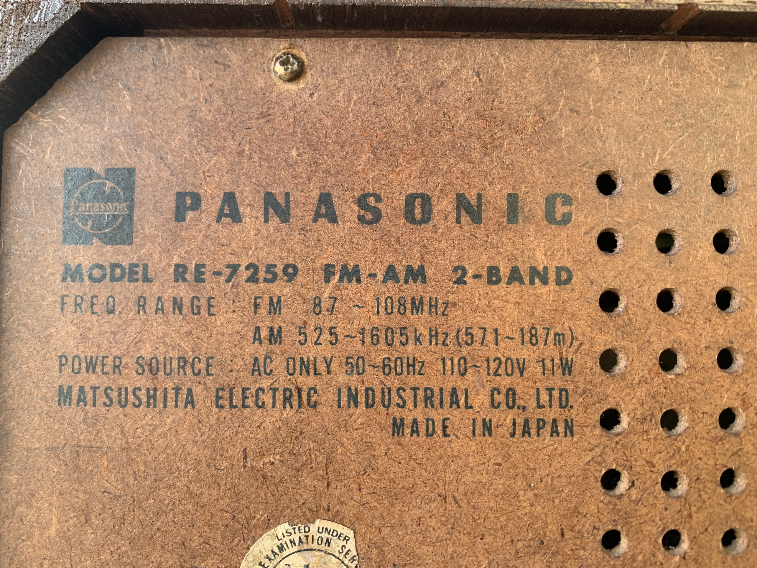 Radio Panasonic model R-7259 sóng khỏe