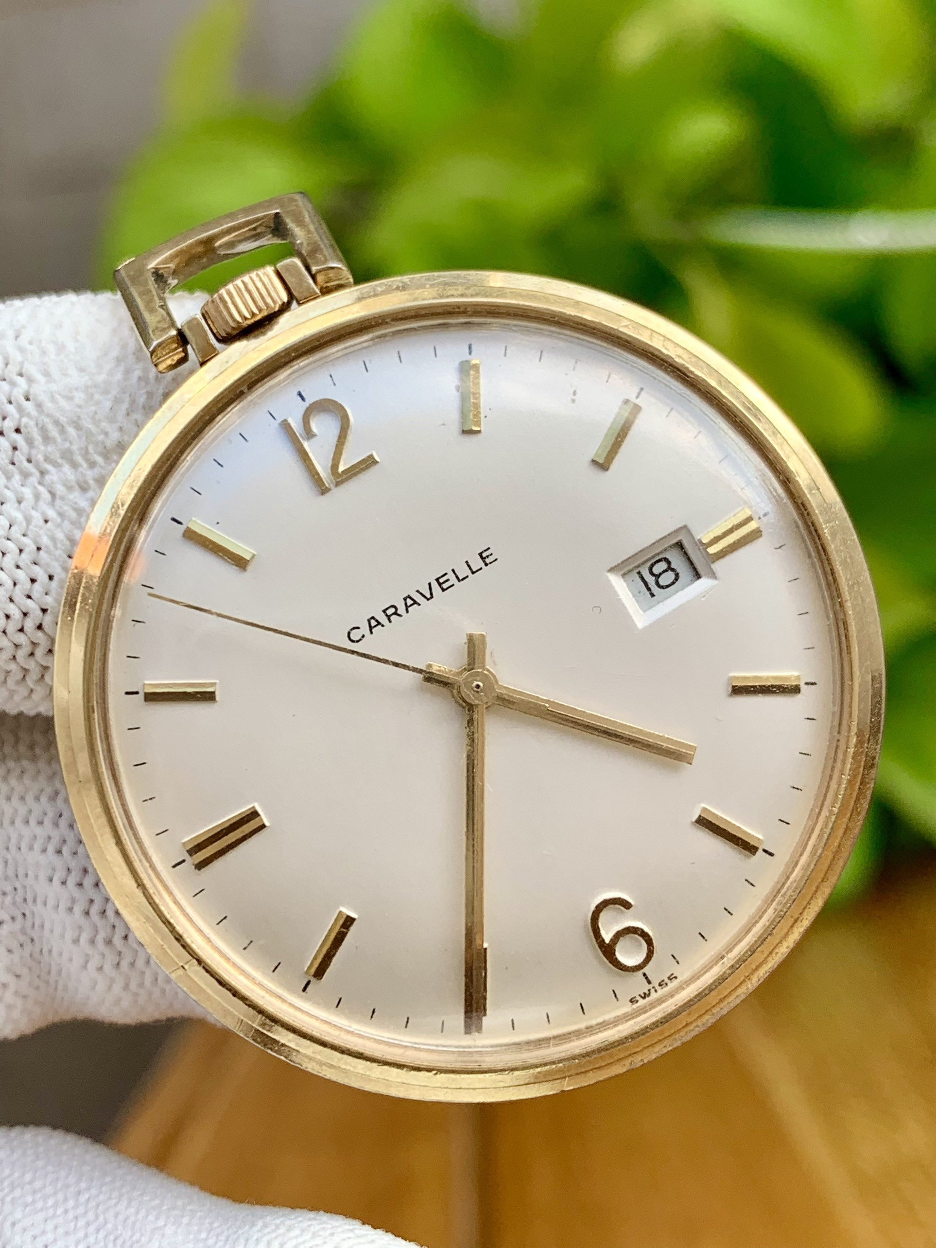 Đồng hồ quả quýt Caravelle cổ điển